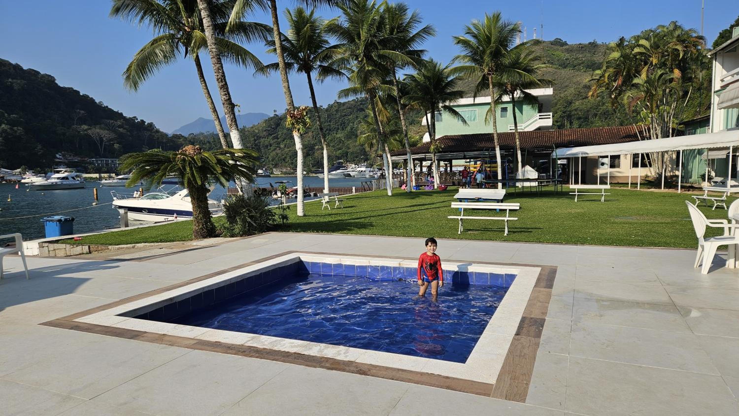 Apartamento Condomínio Aquarius I em Angra