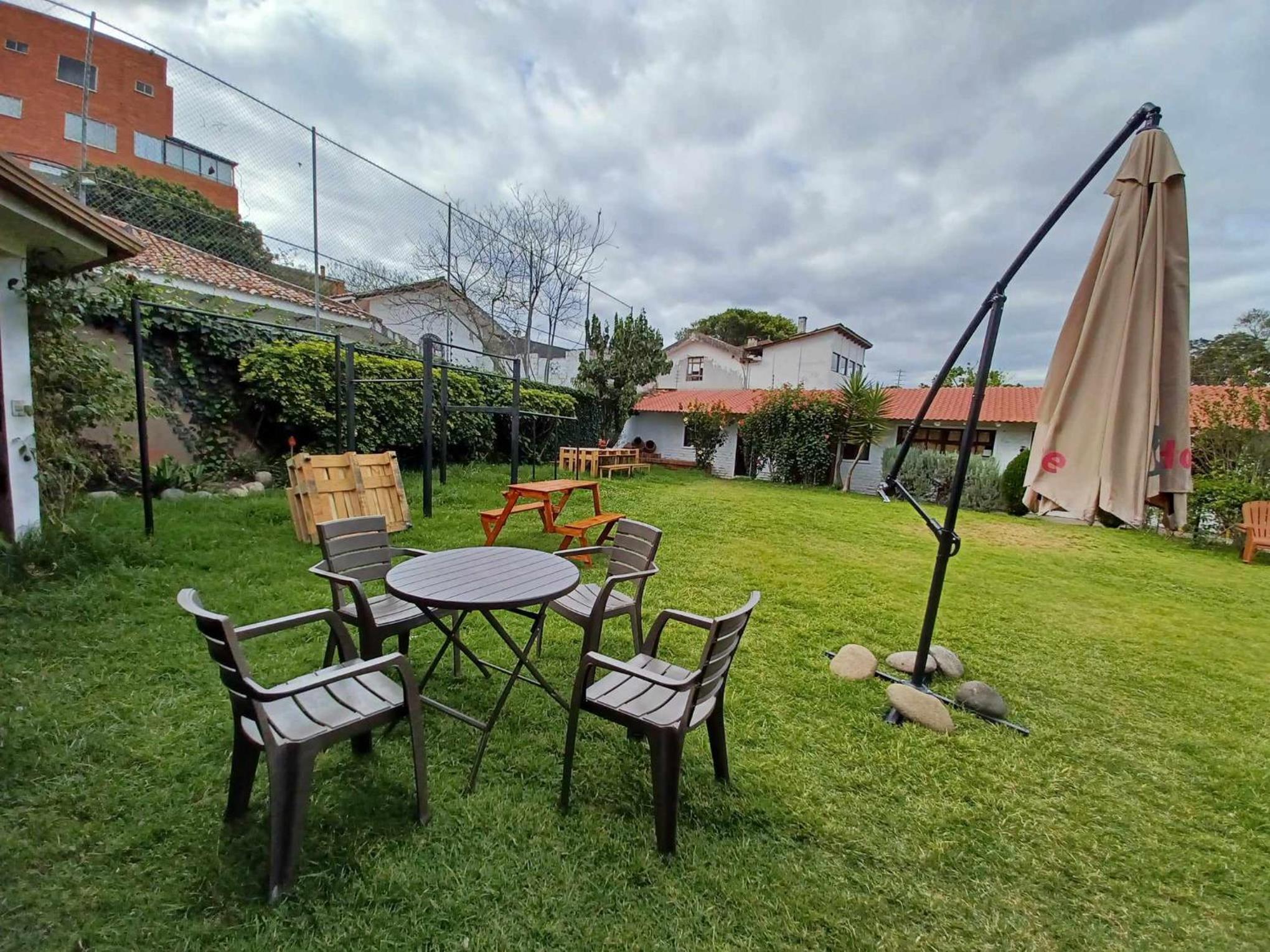Hostel Mochiliers Bed and Breakfast view 5