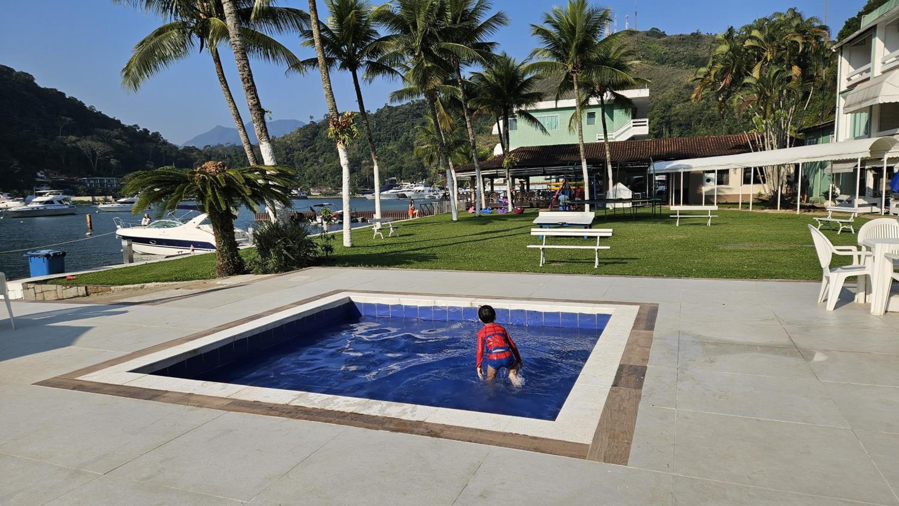Apartamento Condomínio Aquarius I em Angra