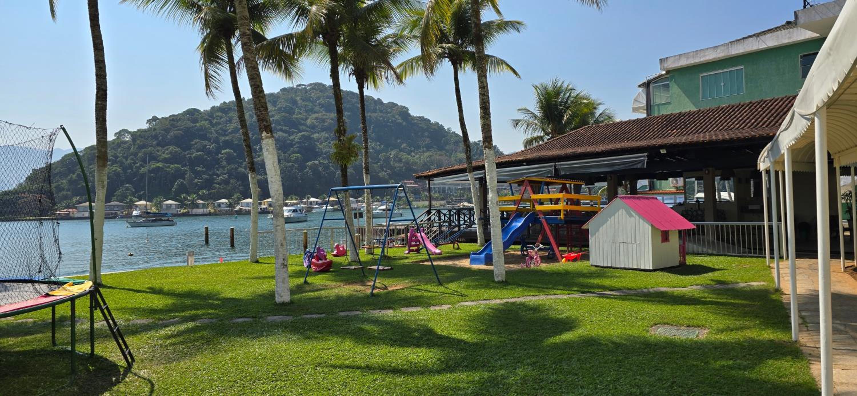 Apartamento Condomínio Aquarius I em Angra