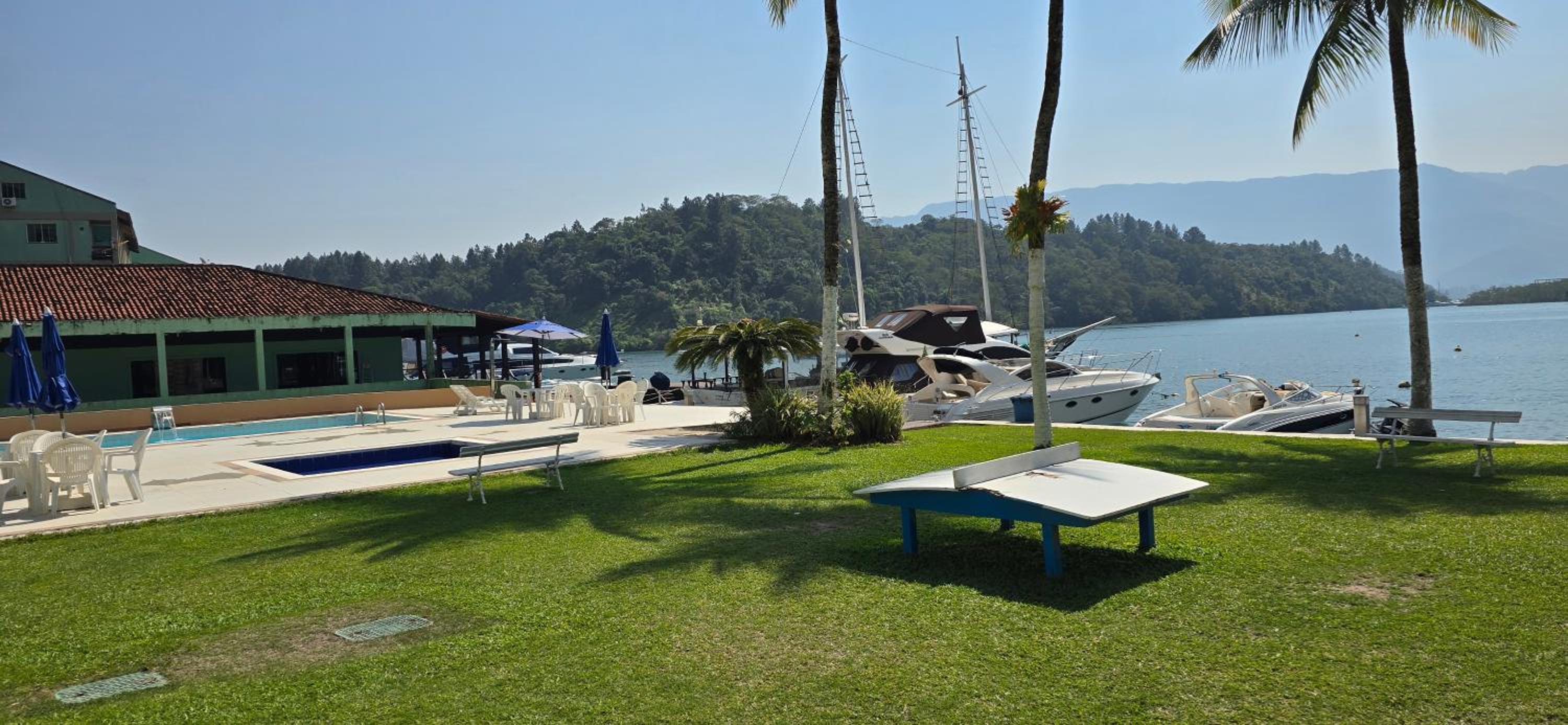 Apartamento Condomínio Aquarius I em Angra