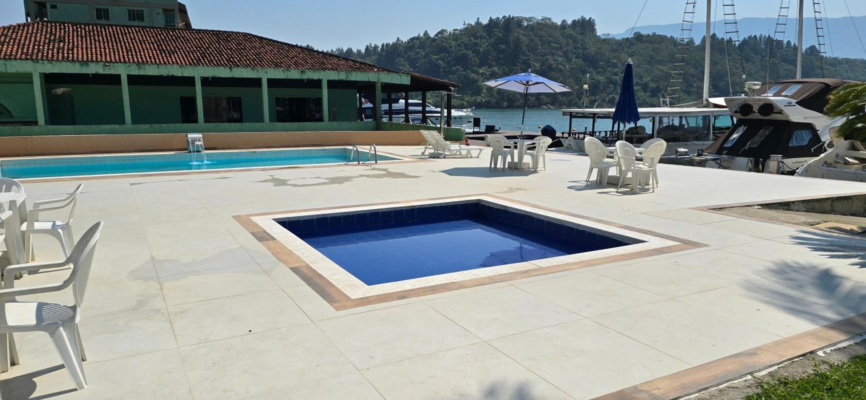Apartamento Condomínio Aquarius I em Angra