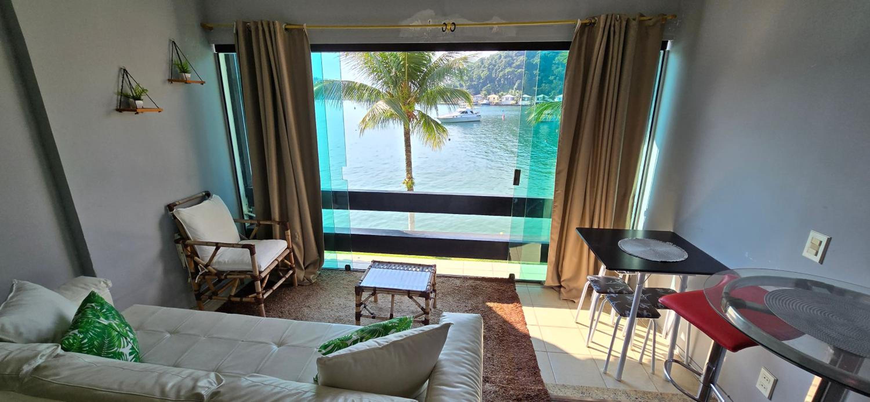 Apartamento Condomínio Aquarius I em Angra