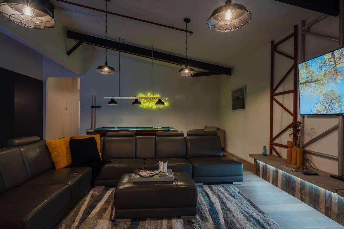 lounge