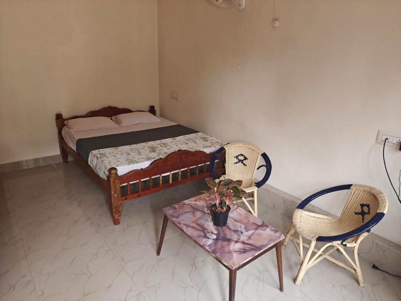 Dharinidhama Homestay