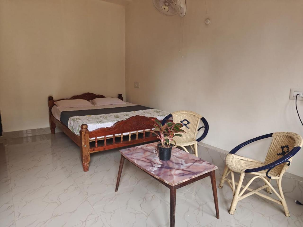 Dharinidhama Homestay