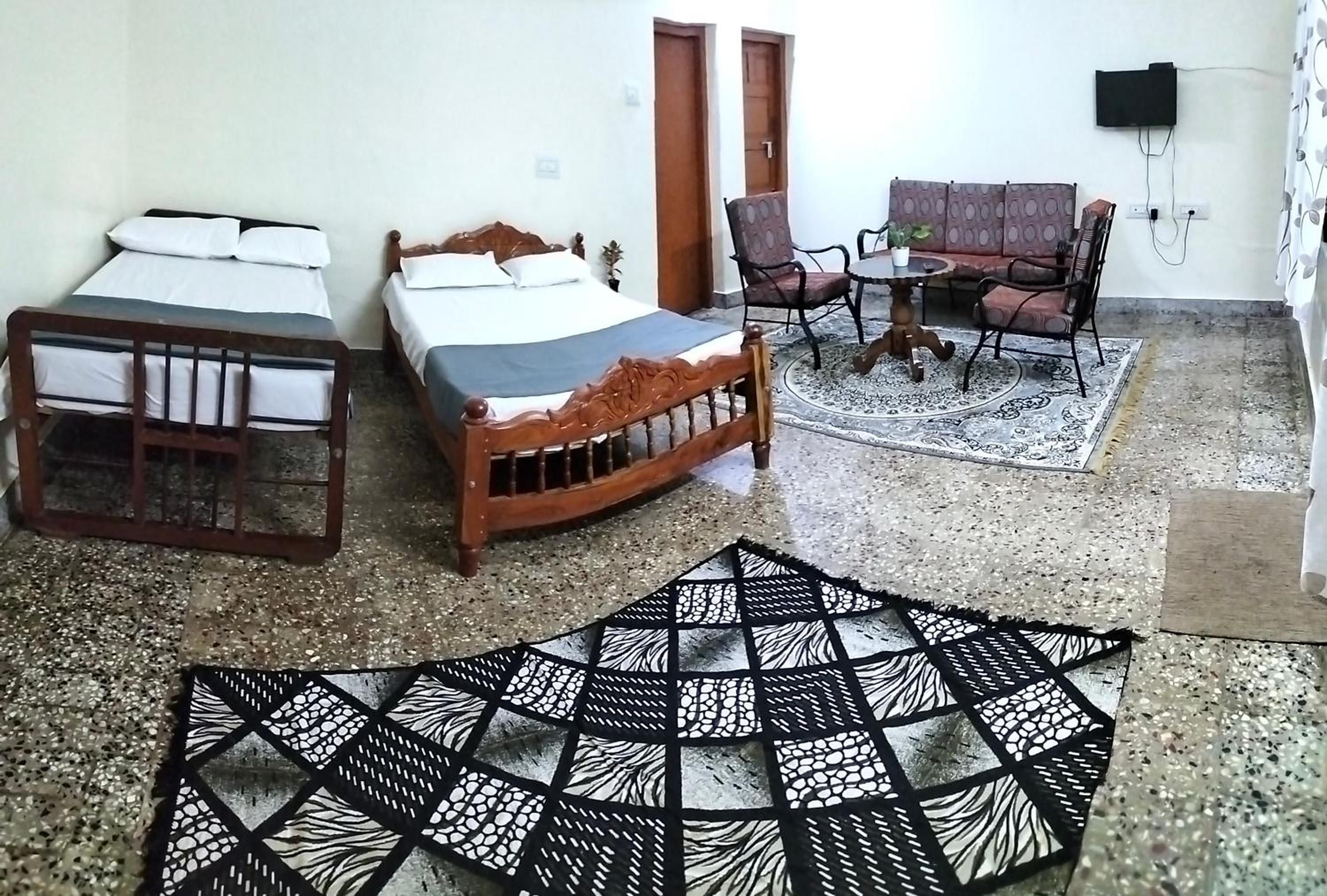 Dharinidhama Homestay