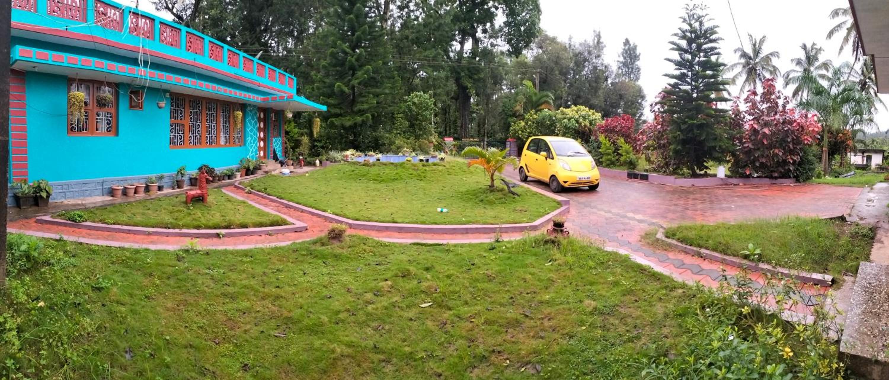 Dharinidhama Homestay