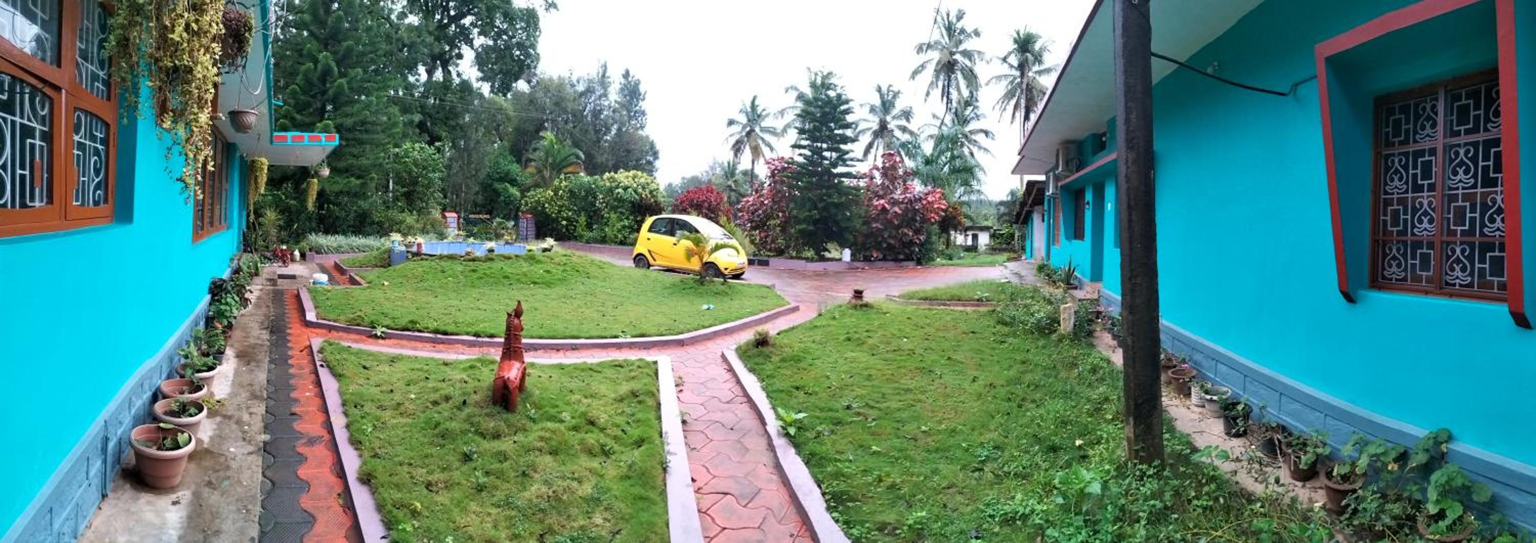 Dharinidhama Homestay