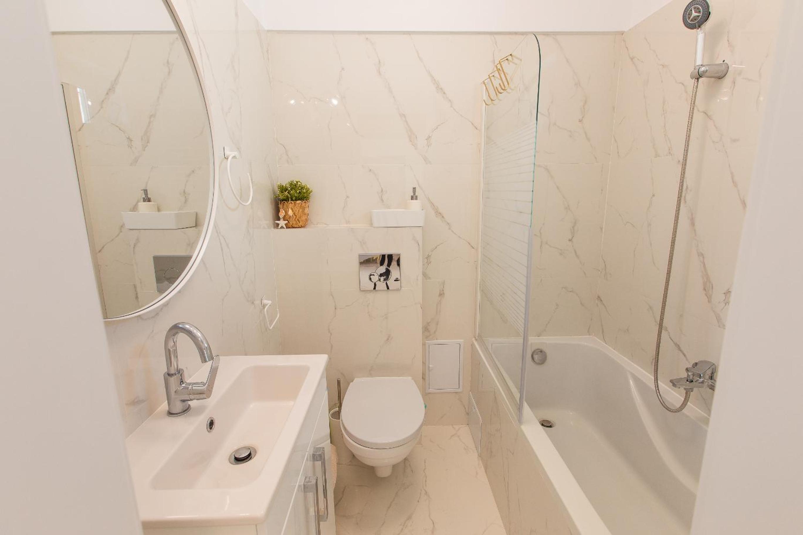 Venus I Elegant City Apt with View on Calea Victoriei view 4