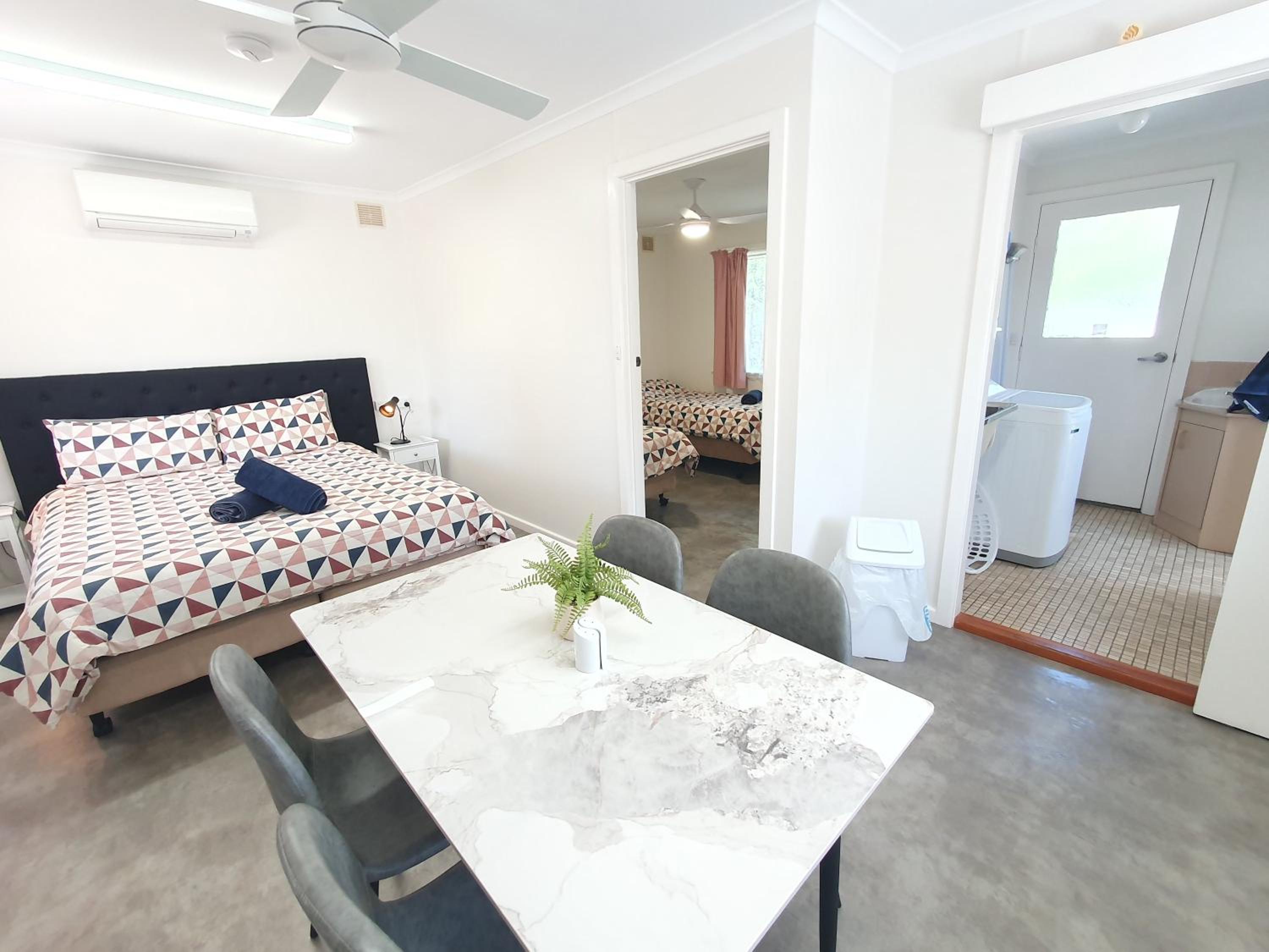 Elliston Apartments