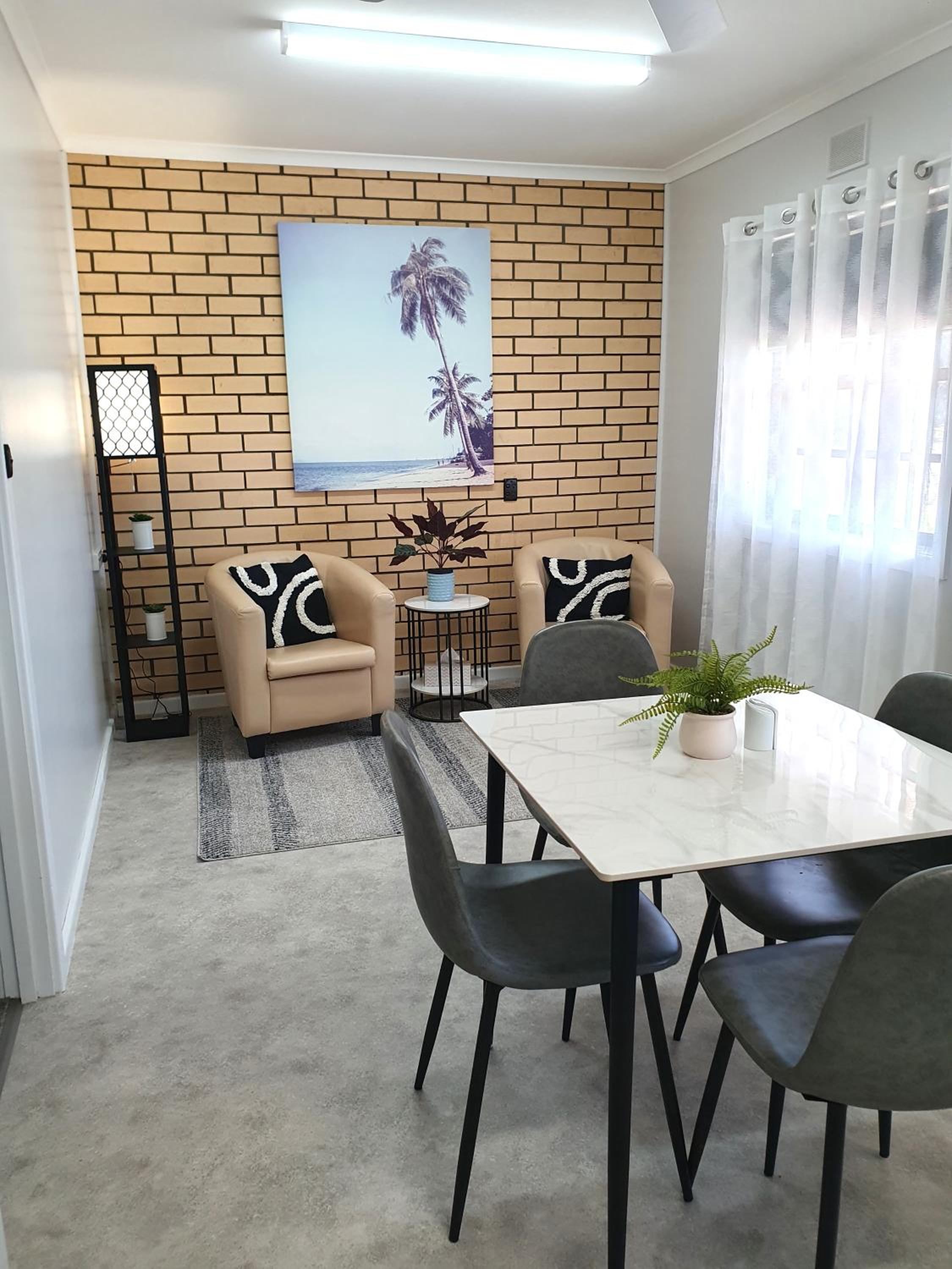 Elliston Apartments