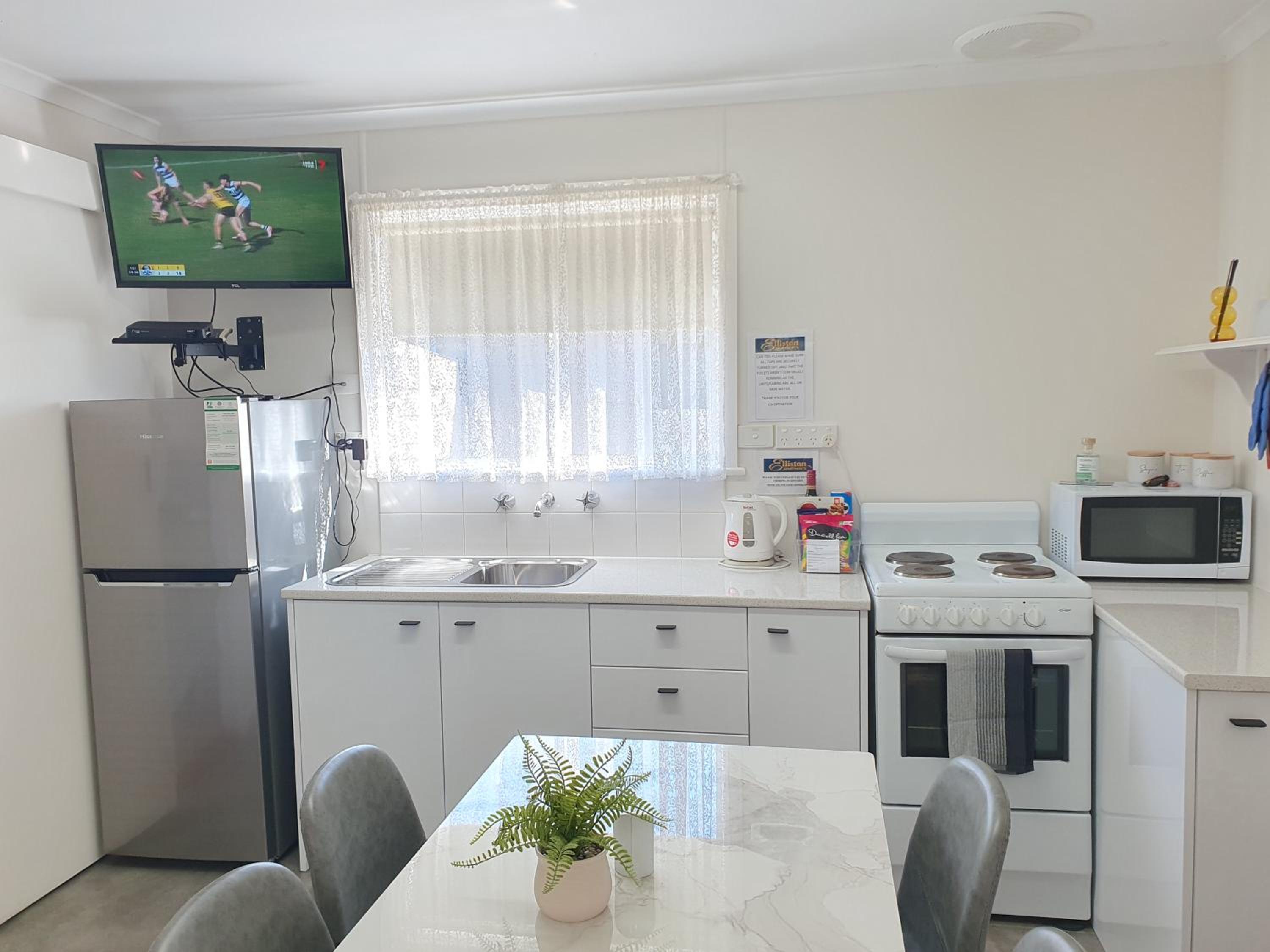 Elliston Apartments