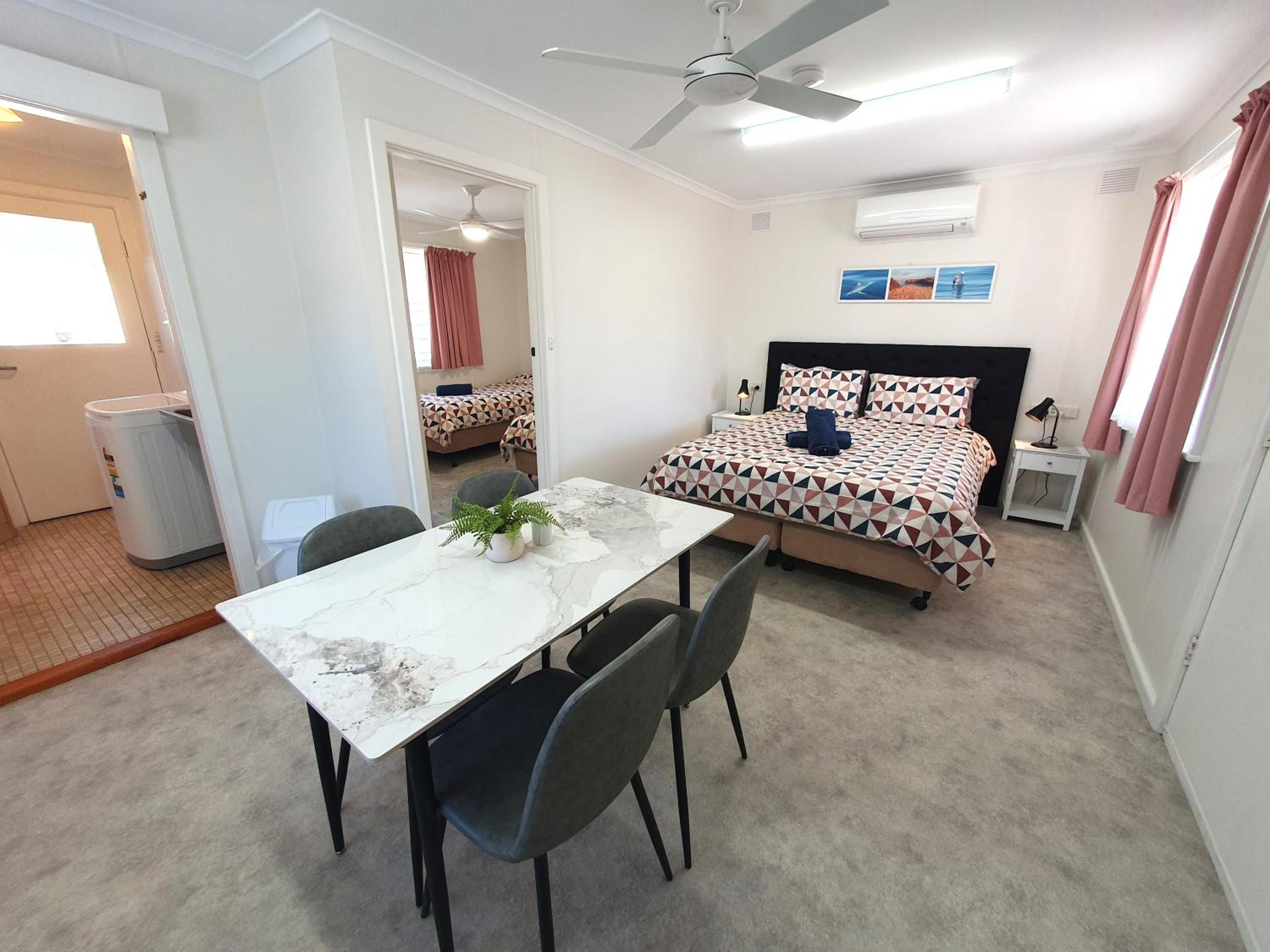 Elliston Apartments