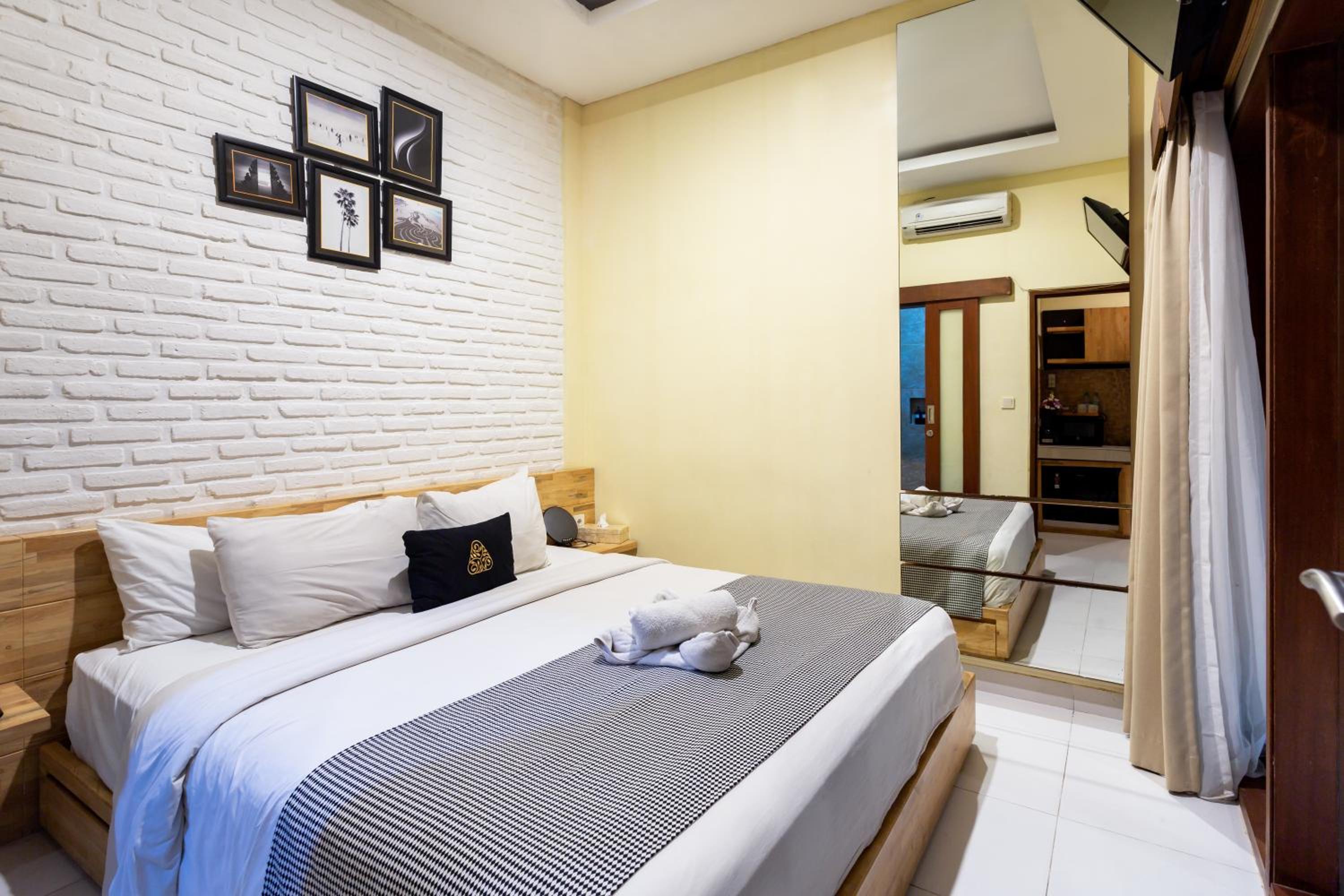 Paisa Seminyak Living