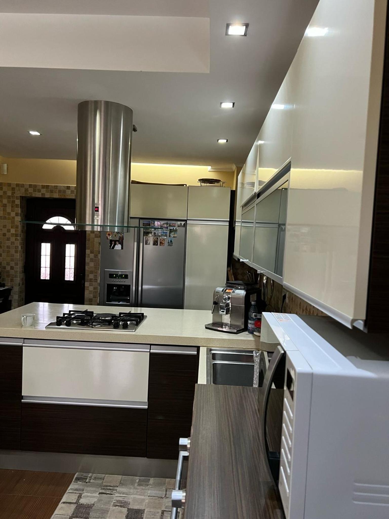 Luxury conac view 5