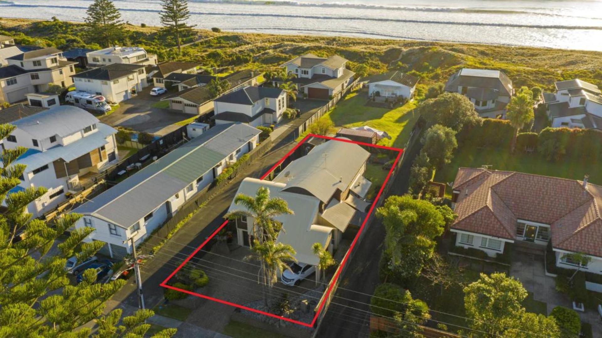The Long Weekender - Mount Maunganui Holiday Home view 3