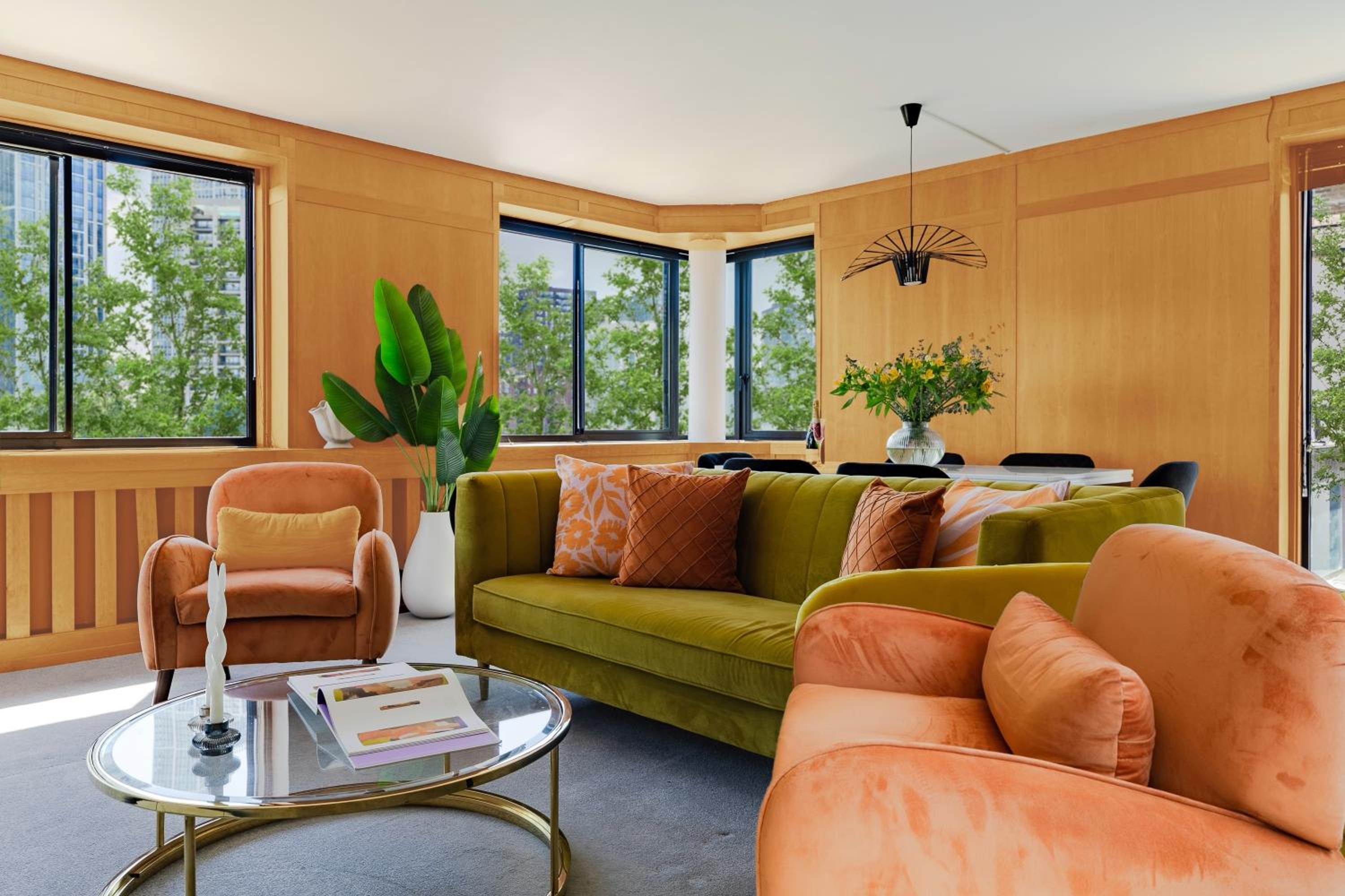 Divine Views from a Breathtaking LuxXe City Penthouse for a Gracious Life Style