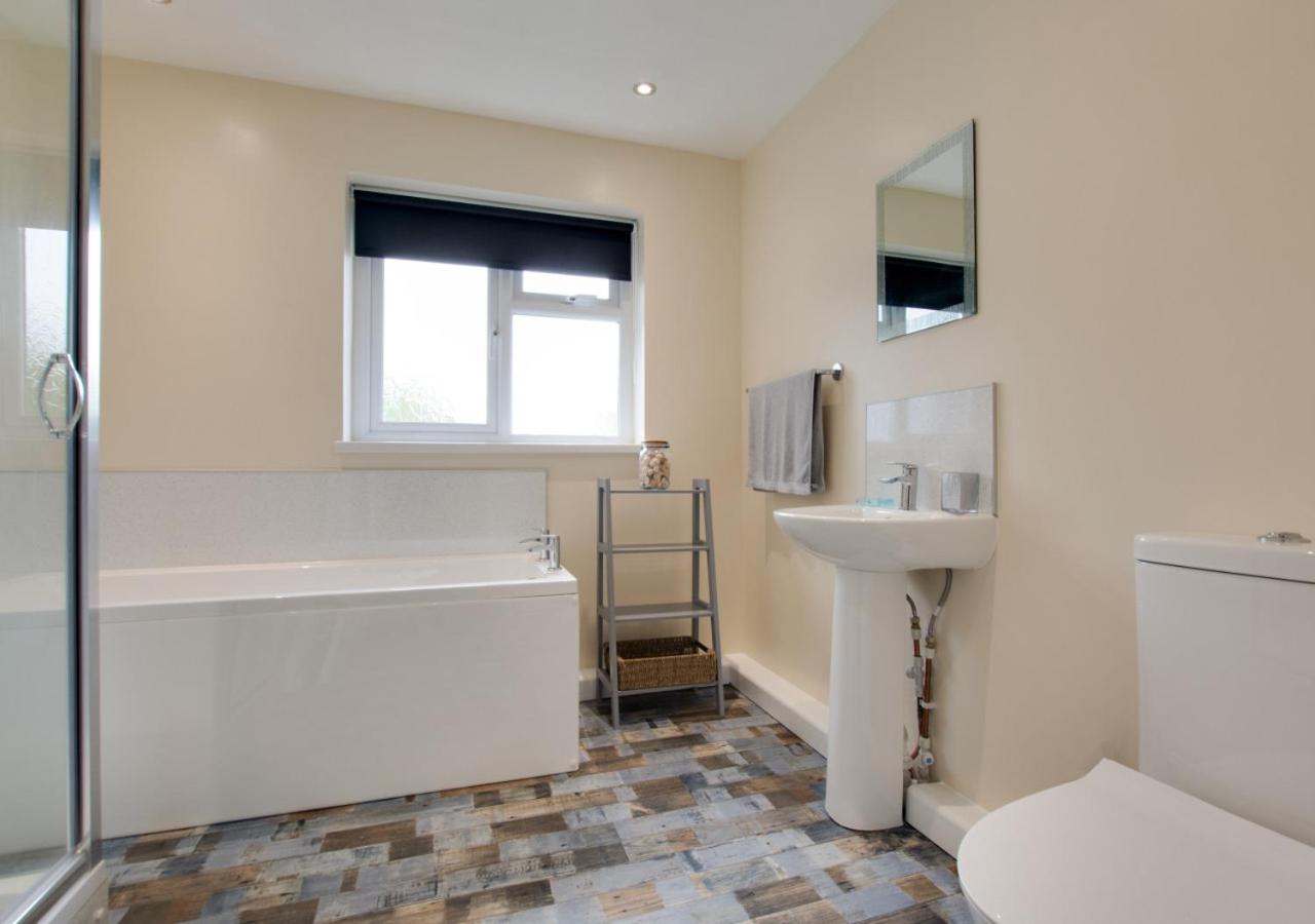 5 Bed in Saundersfoot oc-pw9239