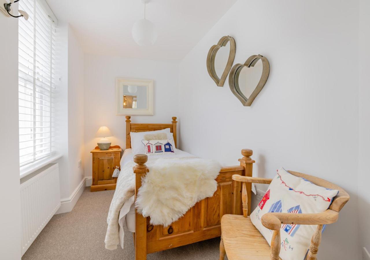 6 Bed in Pwllheli oc-argrai