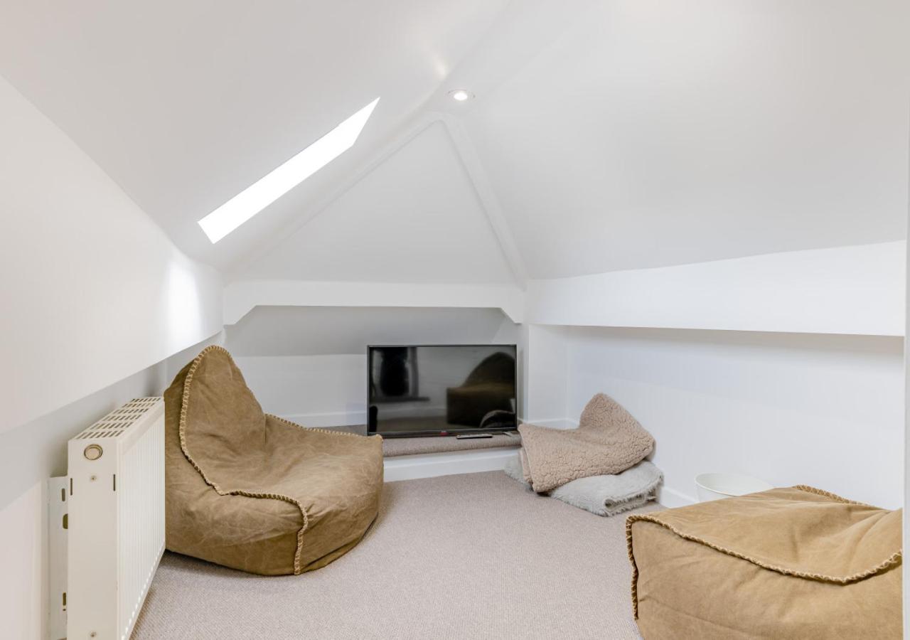 6 Bed in Pwllheli oc-argrai