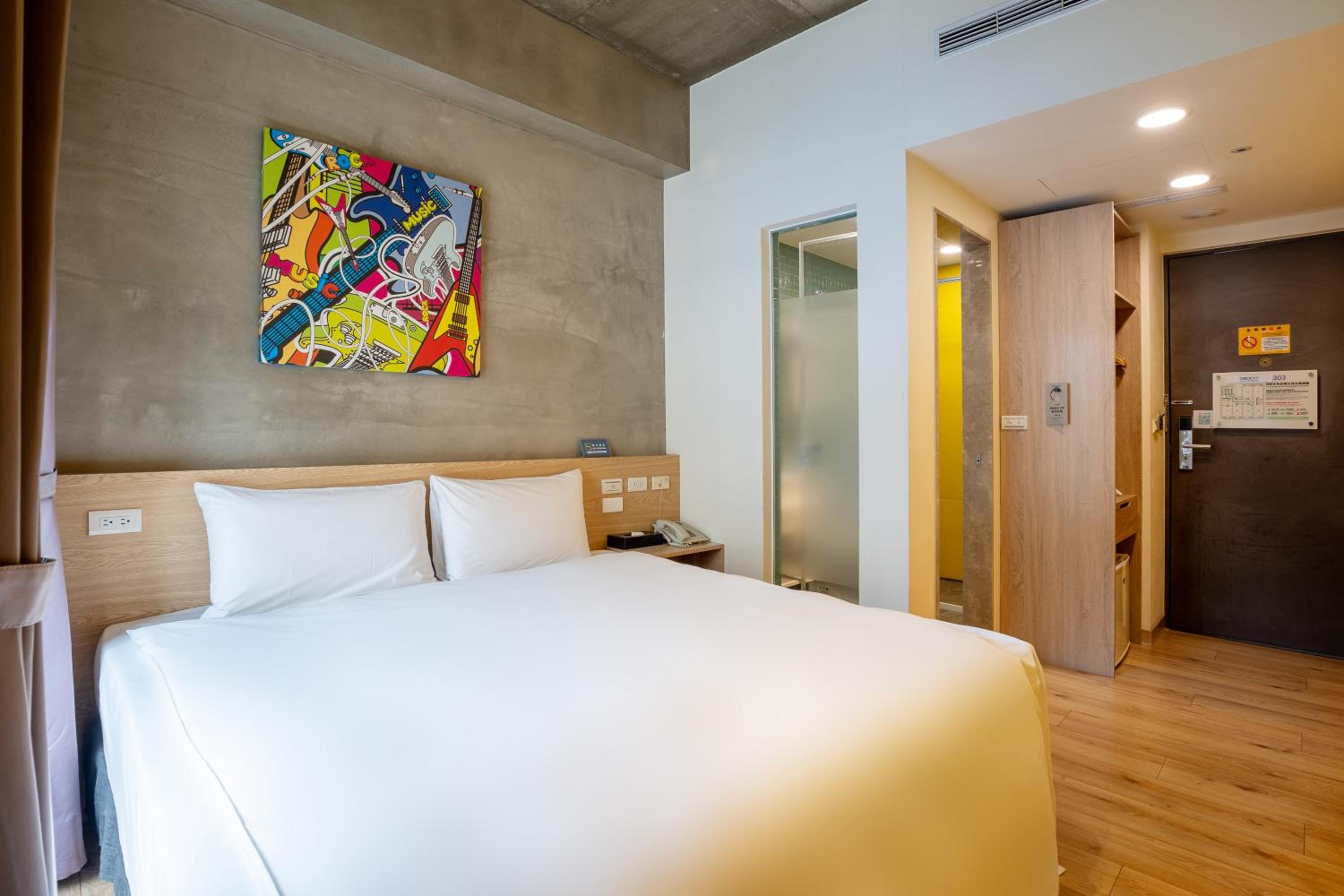 CHECK inn Express Taichung Yizhong