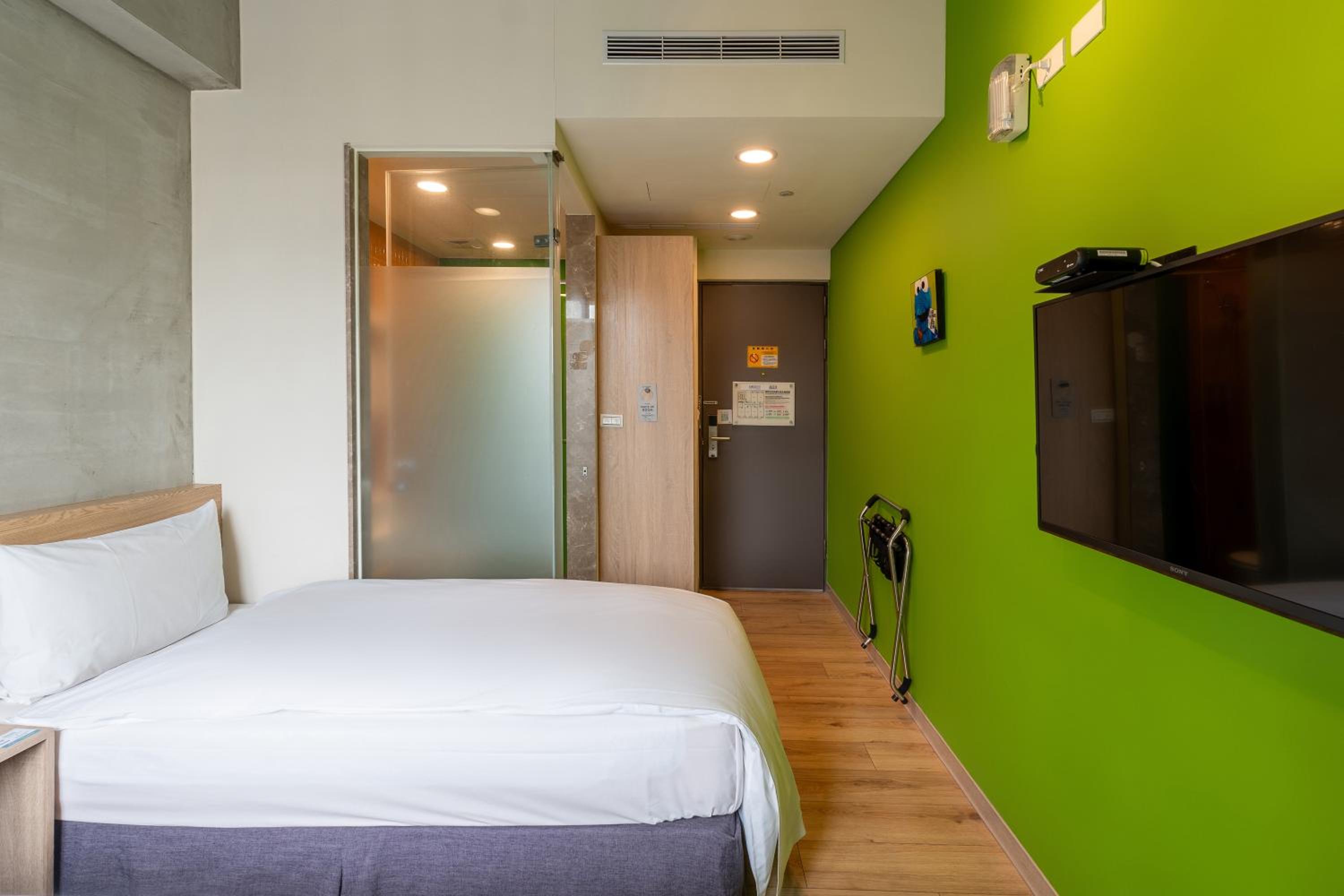 CHECK inn Express Taichung Yizhong
