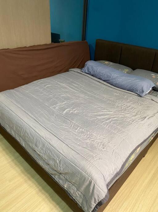 Cozy Unit and Walking distance to MRT photo 6