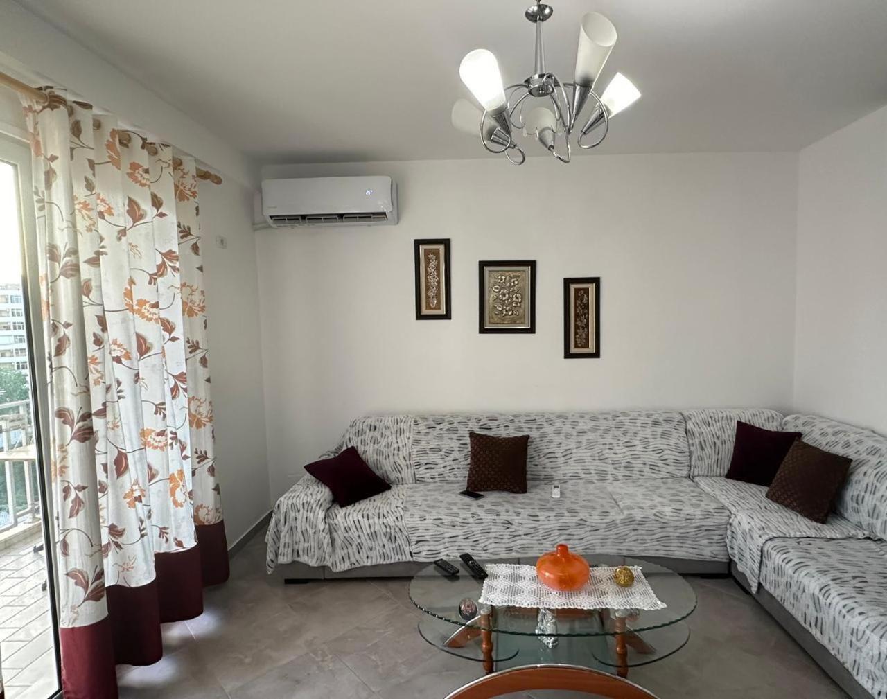 9th floor Apartment photo 2