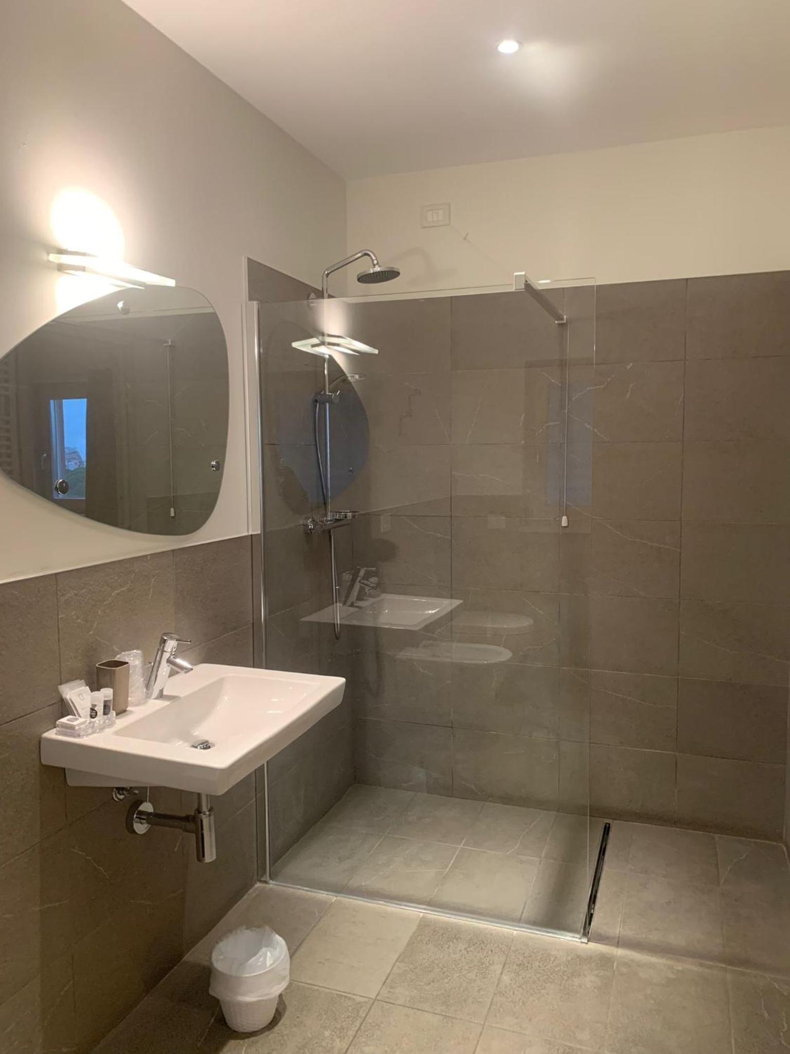 Nuova Opera Rooms & Apartments