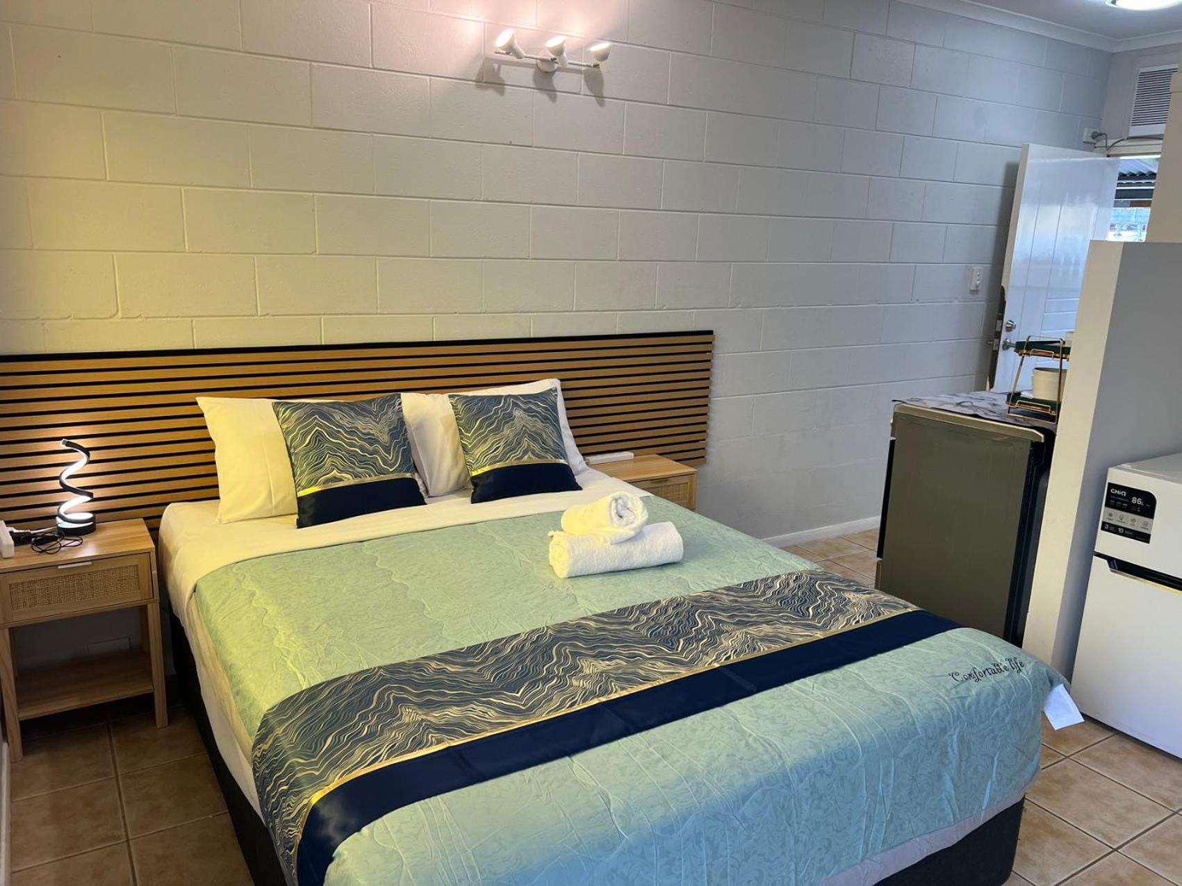 Innisfail Riverfront Motel