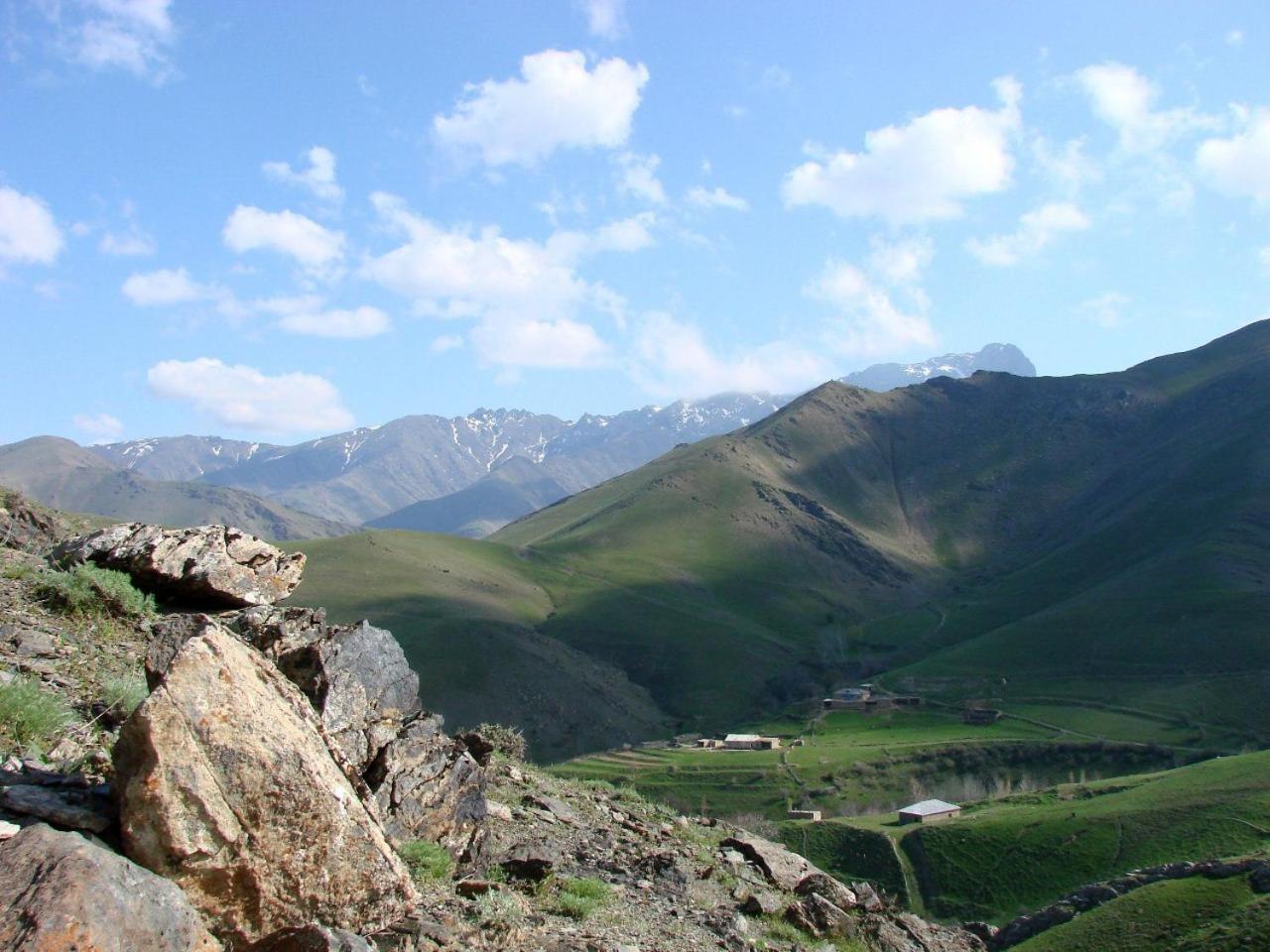 NURATA MOUNTAIN GUESTHOUSE Shiringul