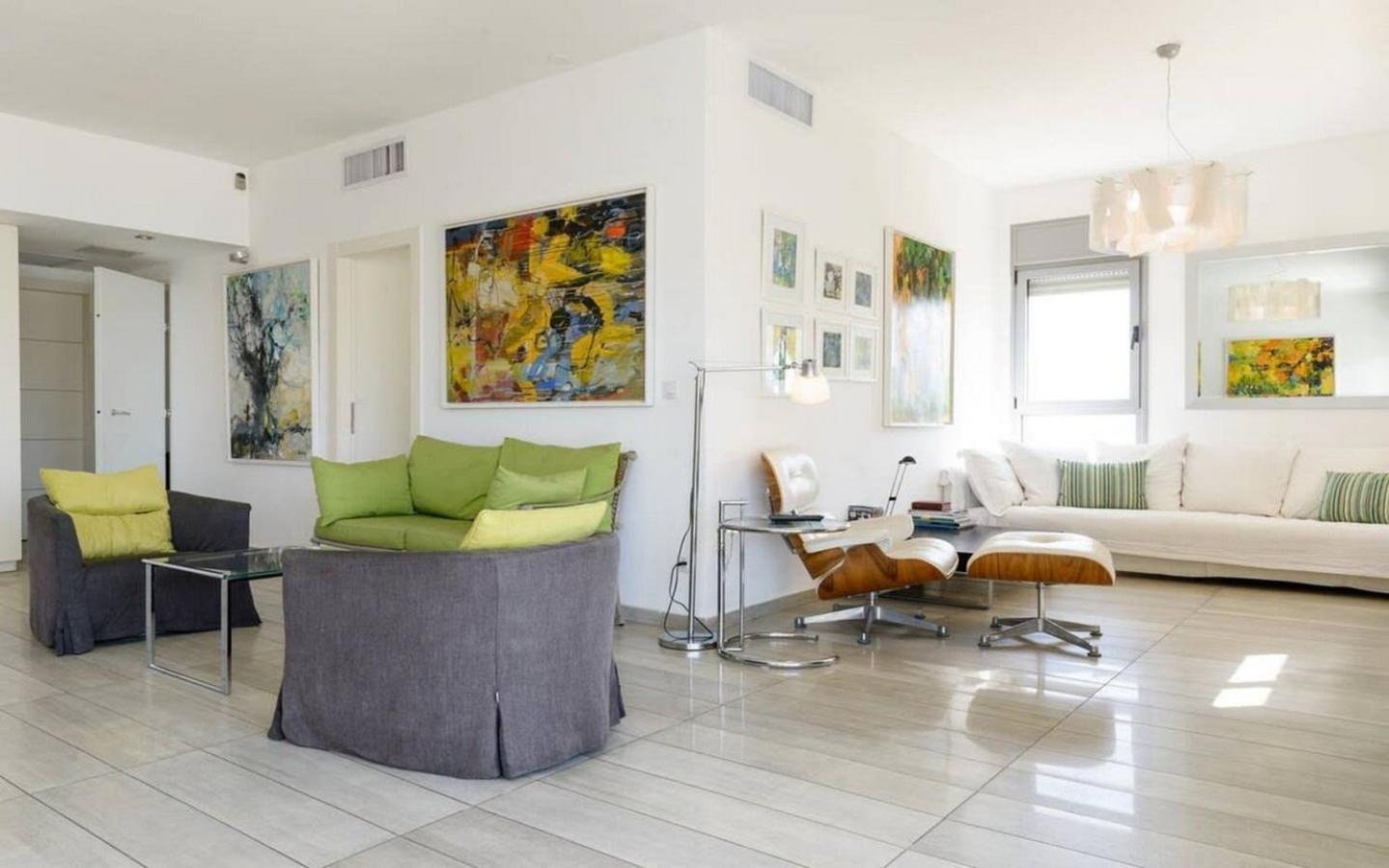 Luminous 2-BR Haven in Sirkin By HolyGuest view 5
