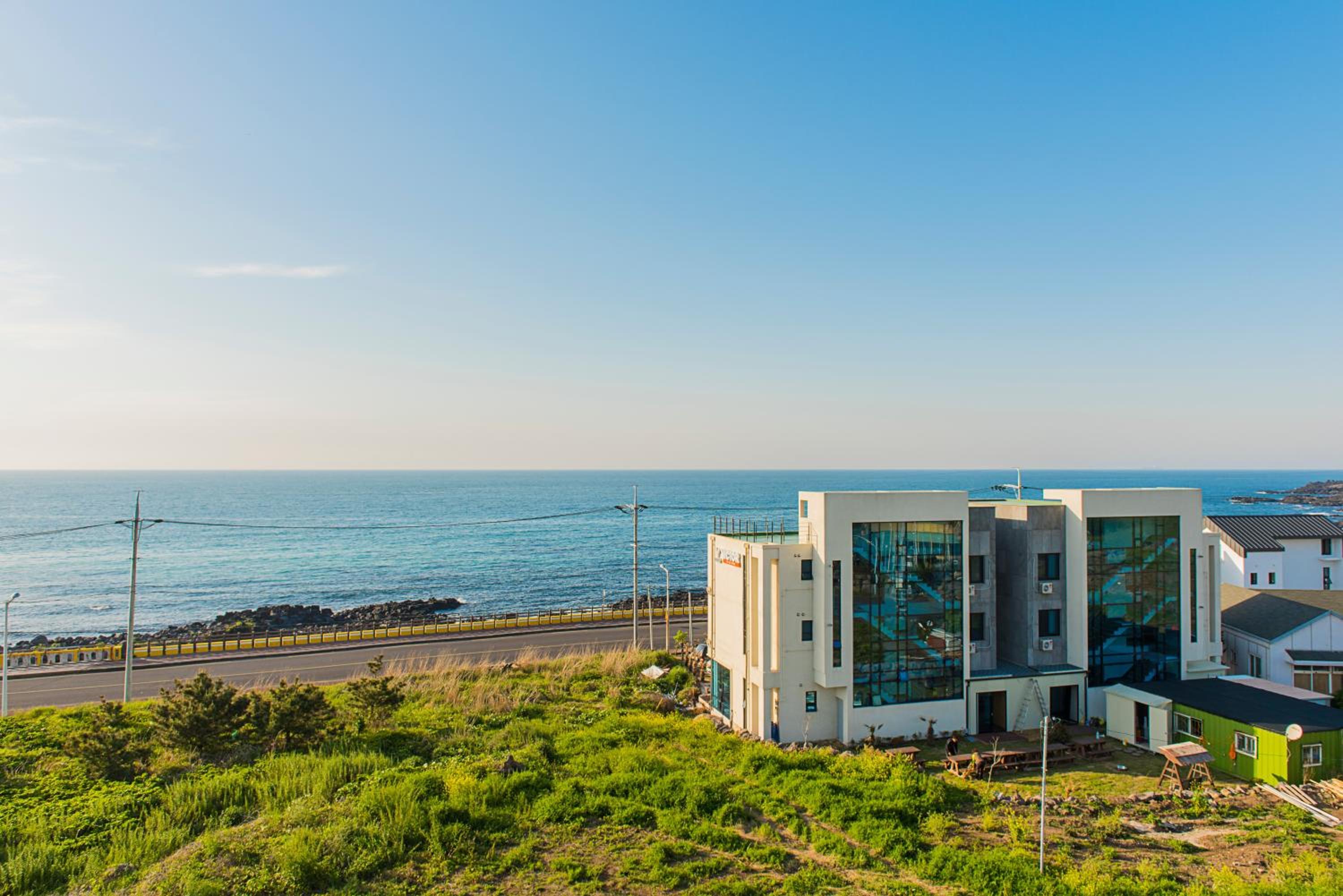 Petit Jeju Victor