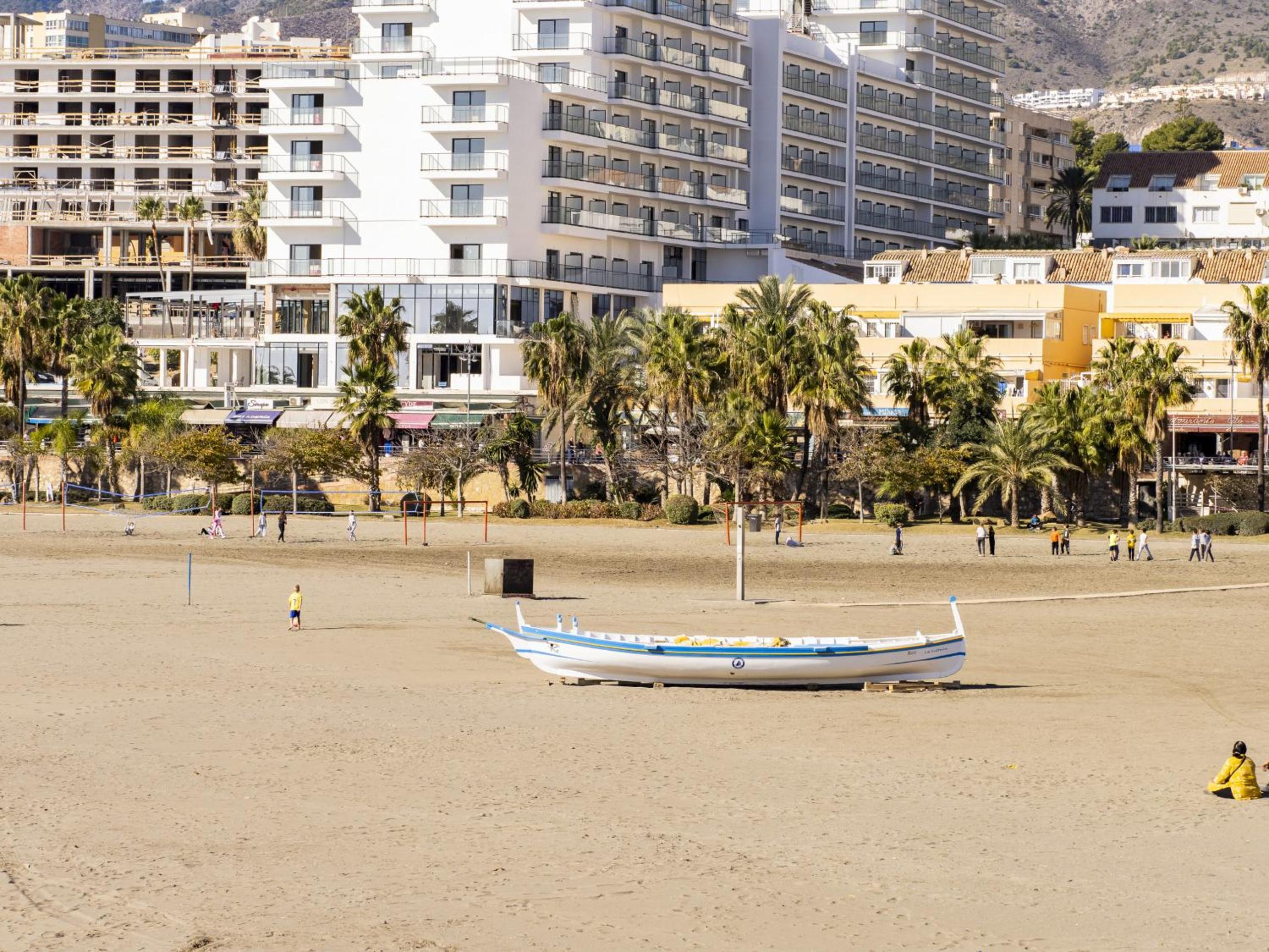 Cubo's Beach Side Diana Apartment