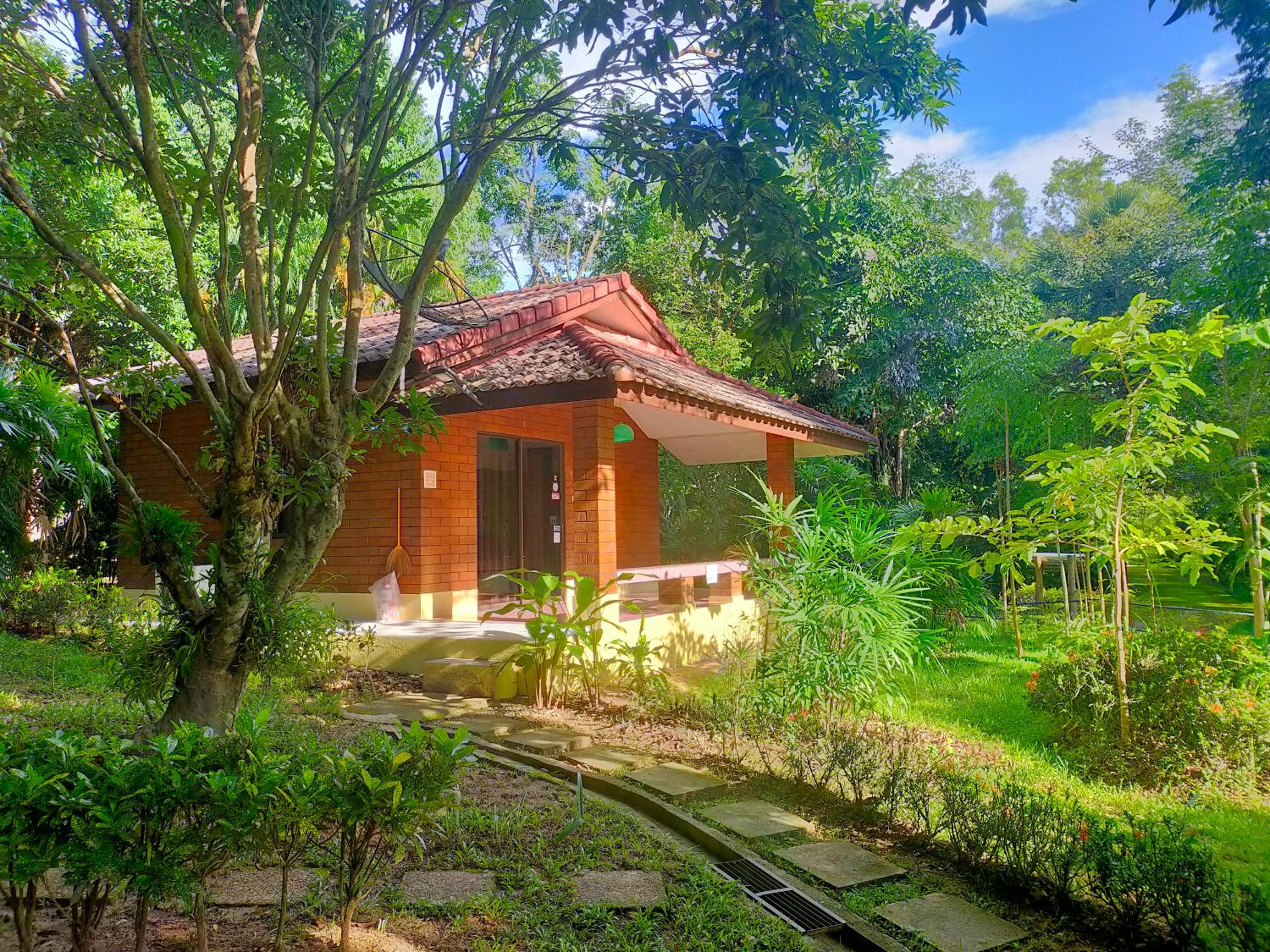 Khoom Kam Kaew