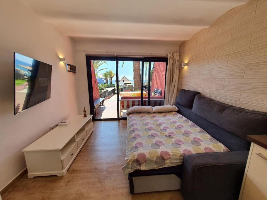 Vivienda Vacacional frente al mar Playa del Aguila