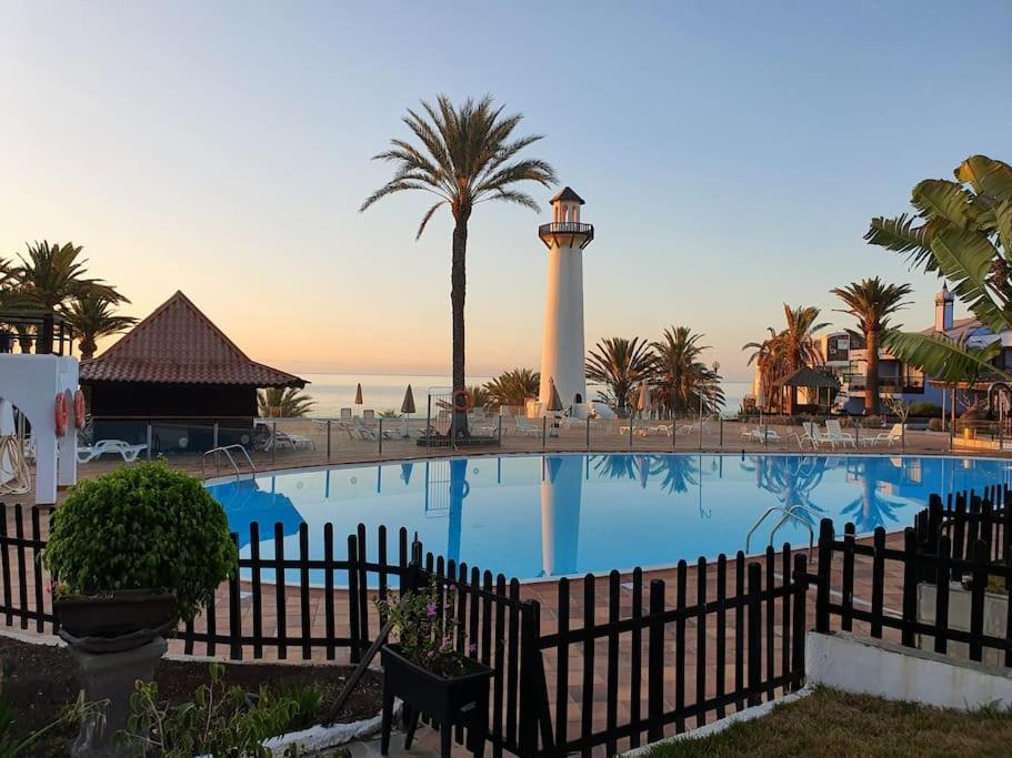 Vivienda Vacacional frente al mar Playa del Aguila