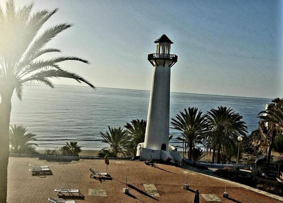 Vivienda Vacacional frente al mar Playa del Aguila