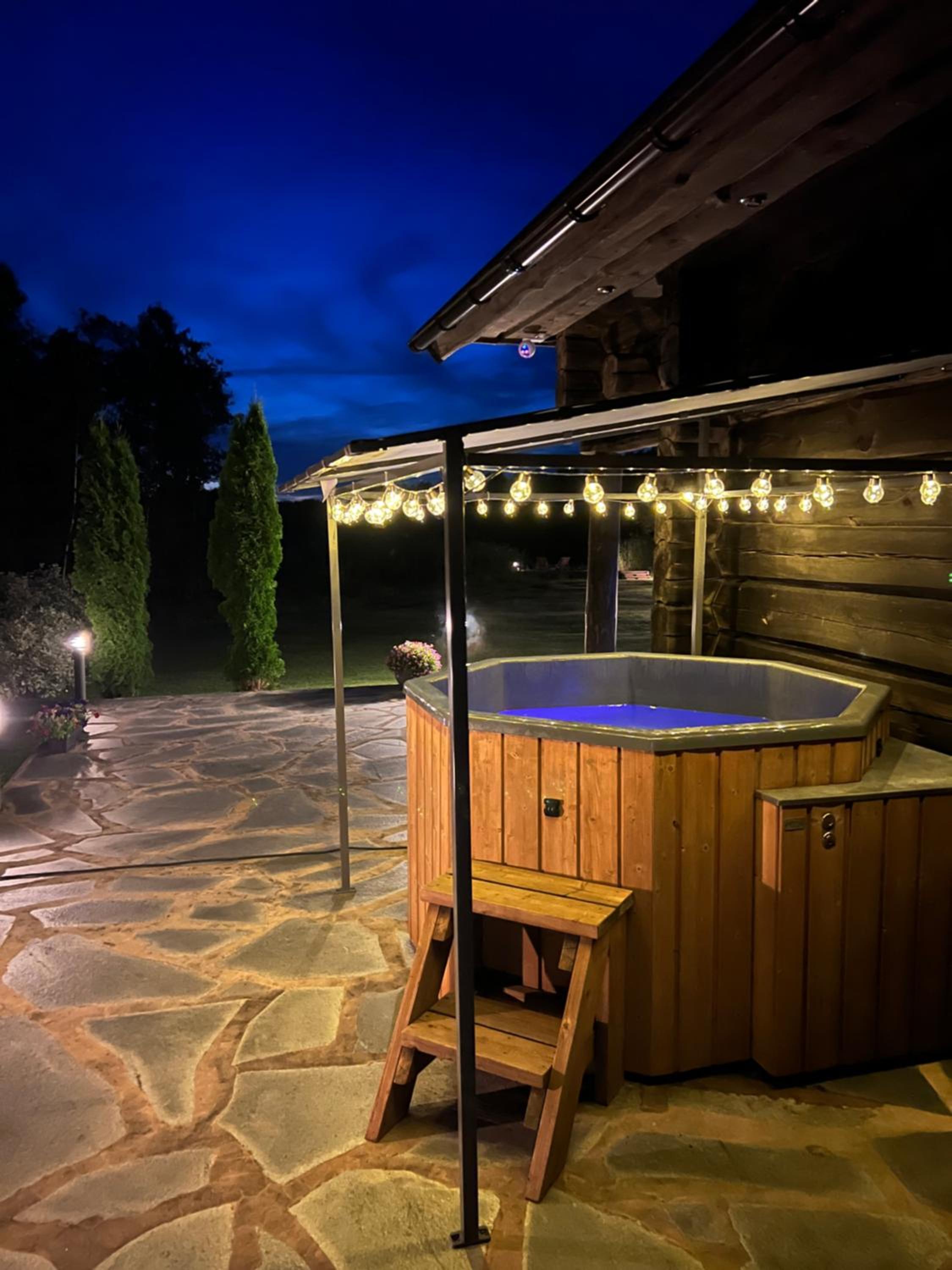 Lakeside cabin with saunas, hot-tub options view 3