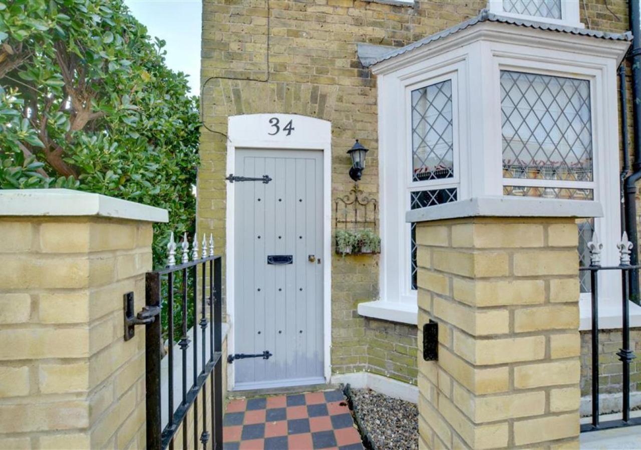 3 Bed in Broadstairs oc-th006
