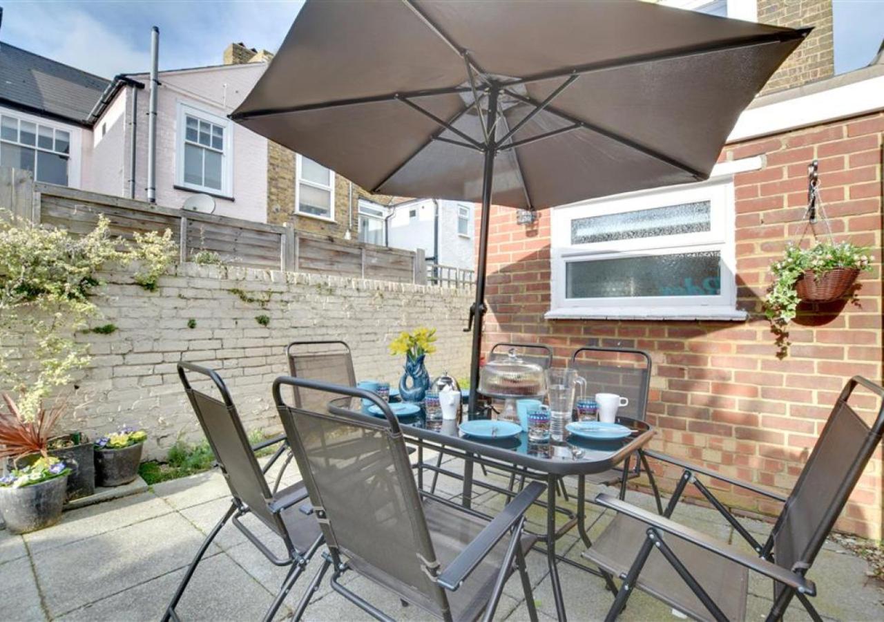 3 Bed in Broadstairs oc-th006