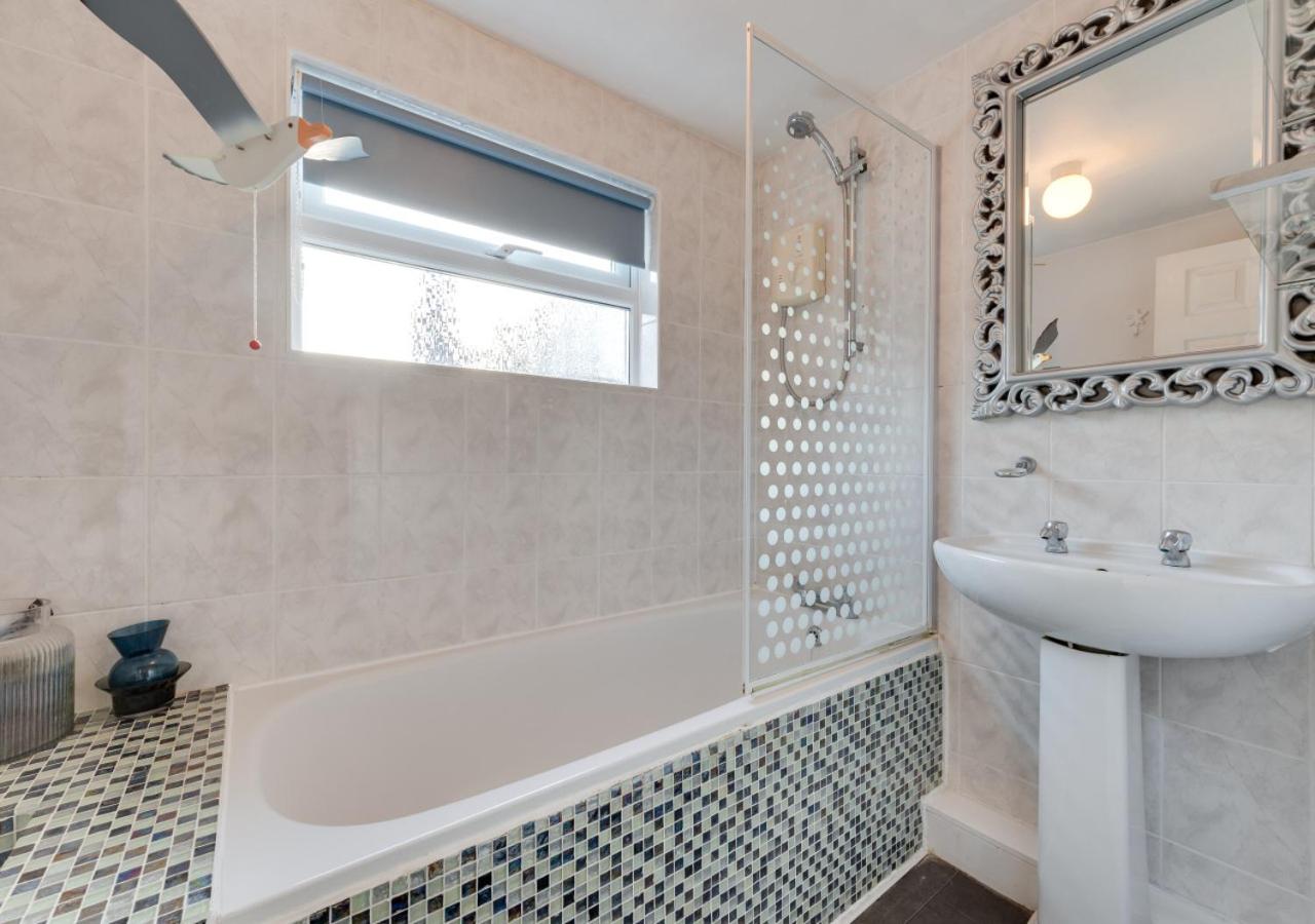 3 Bed in Broadstairs oc-th006