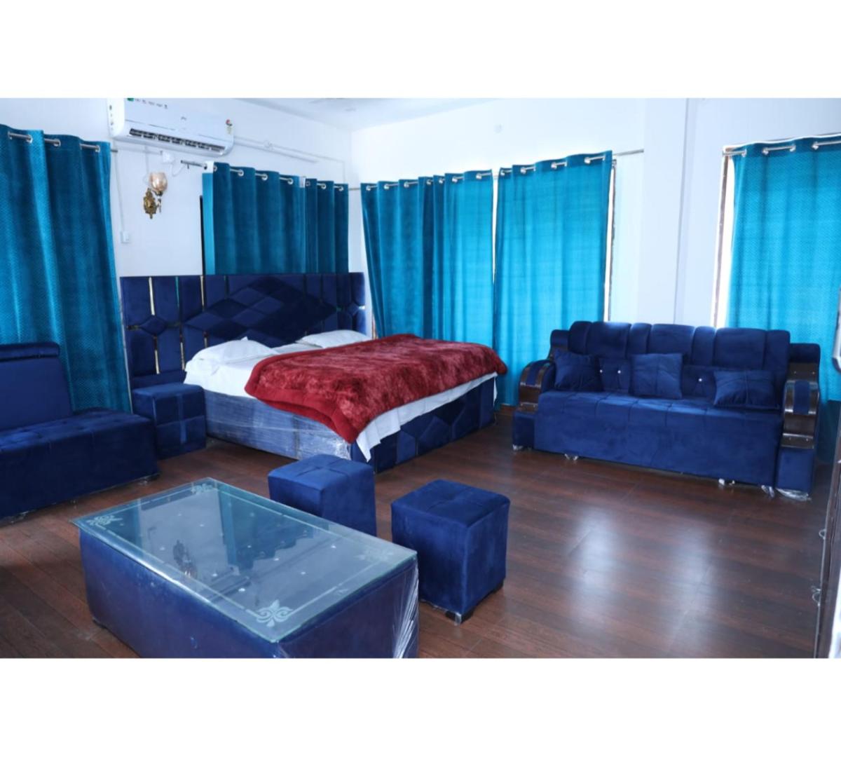 Hotel Omkaar & Restaurant Chinyalisaur view 5