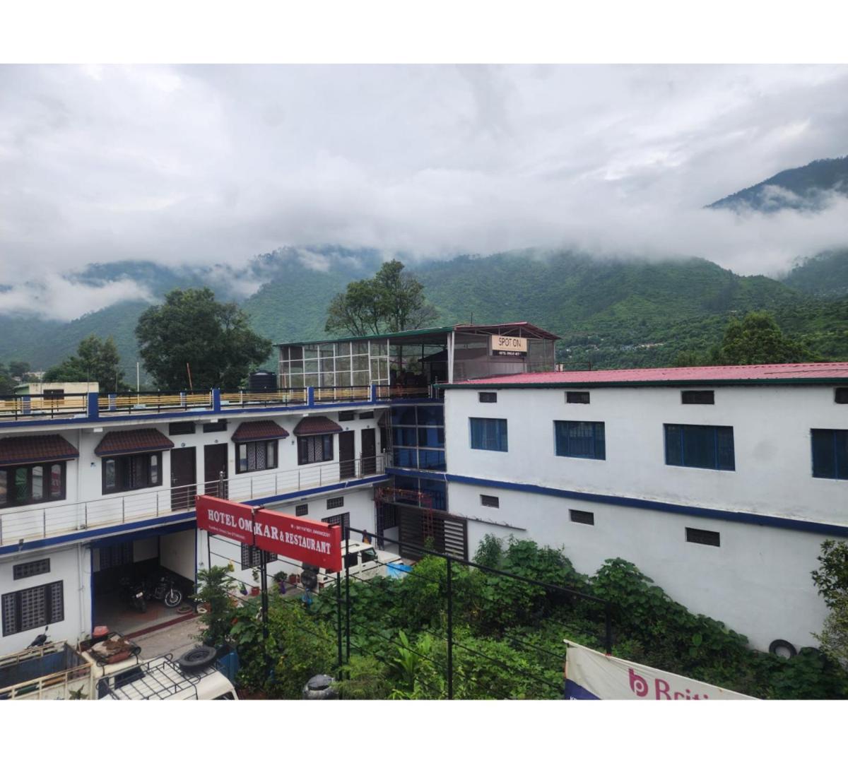 Hotel Omkaar & Restaurant Chinyalisaur view 3