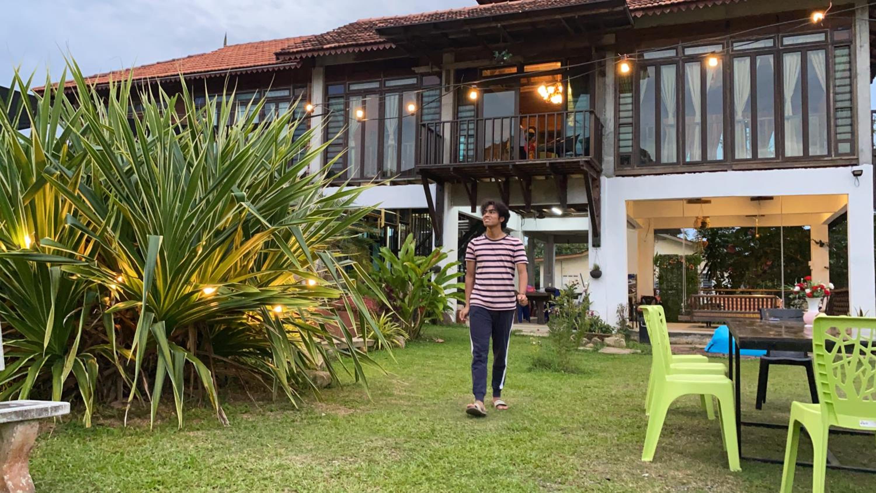 Jarah Residence, Classic Home Staycation