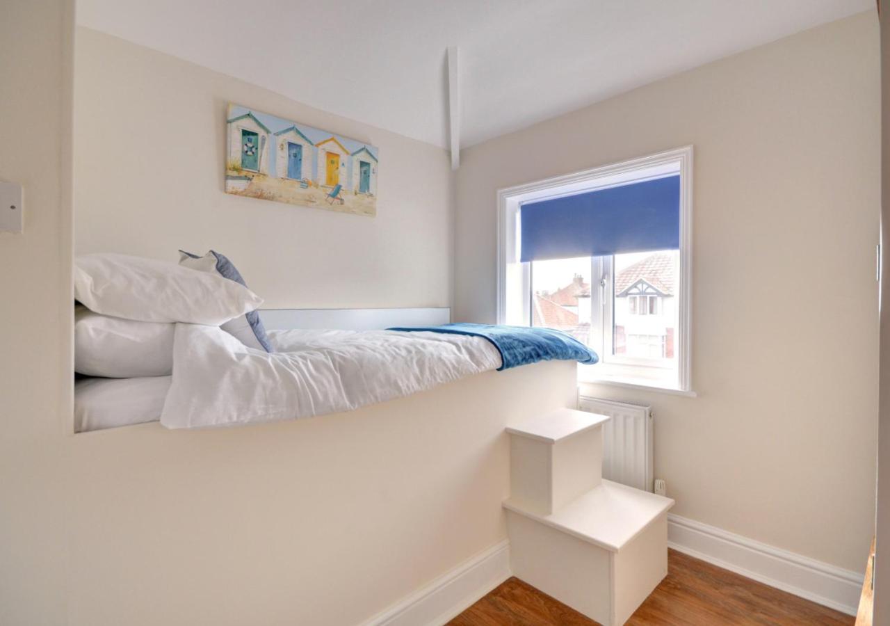 3 Bed in Whitby oc-w416