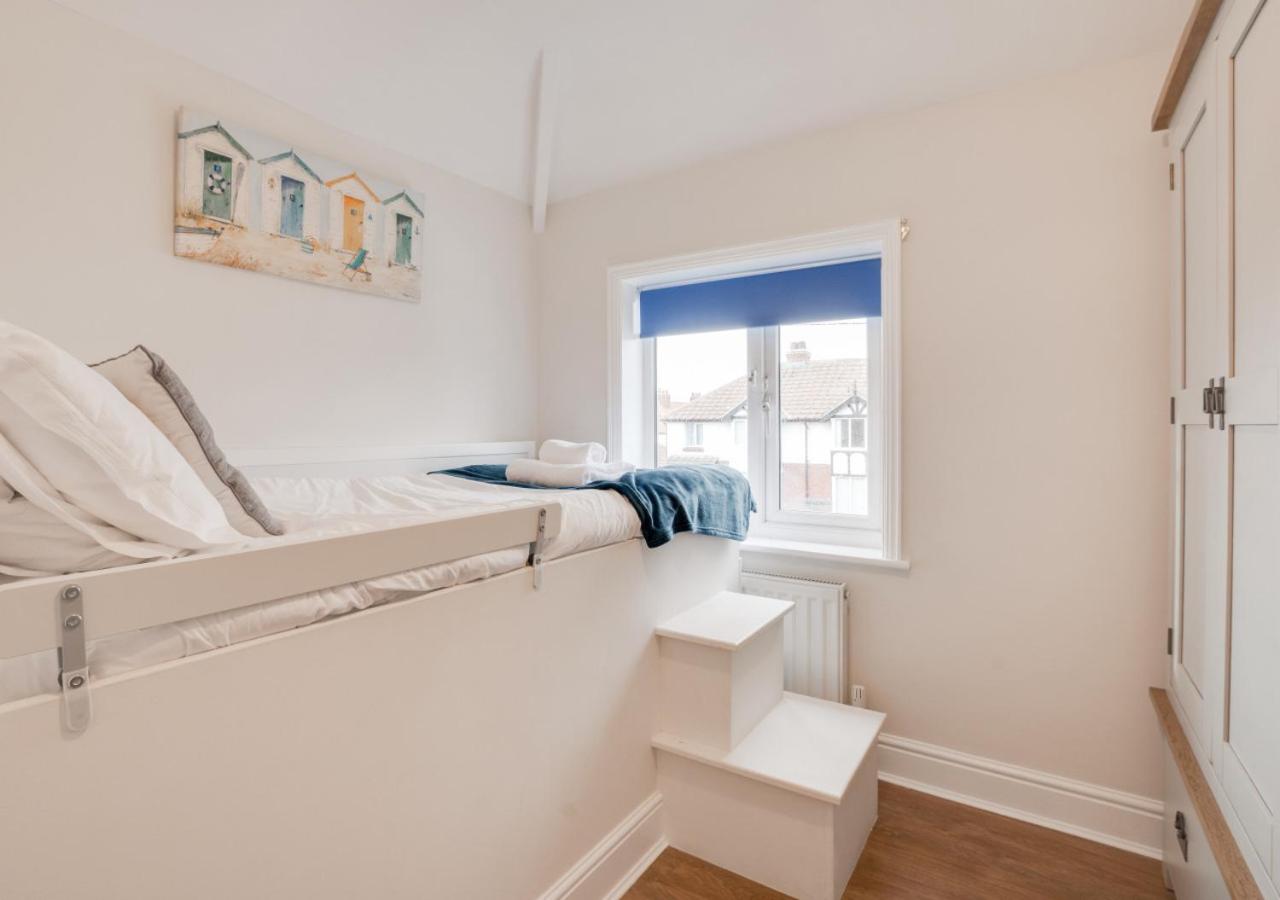 3 Bed in Whitby oc-w416