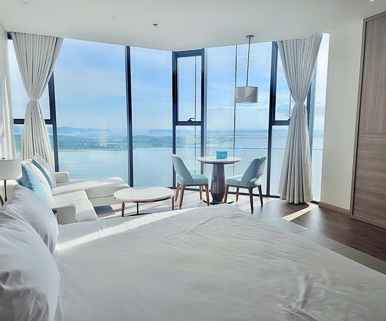 HB Serviced Apartment - Alacarte Hạ Long view 2