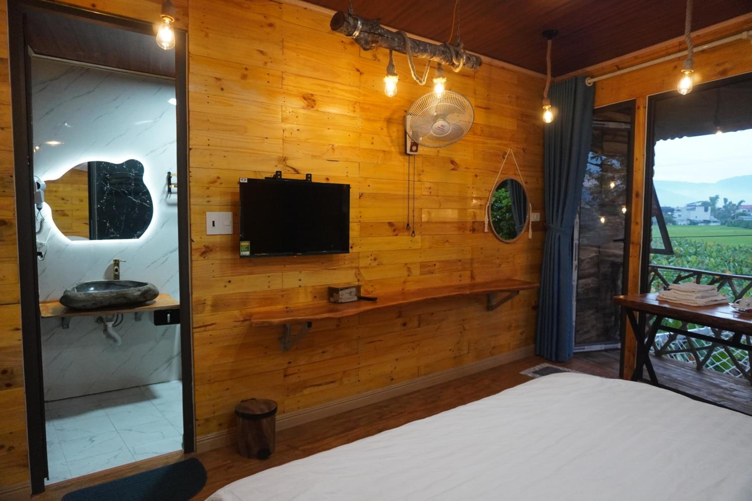 A Thía homestay